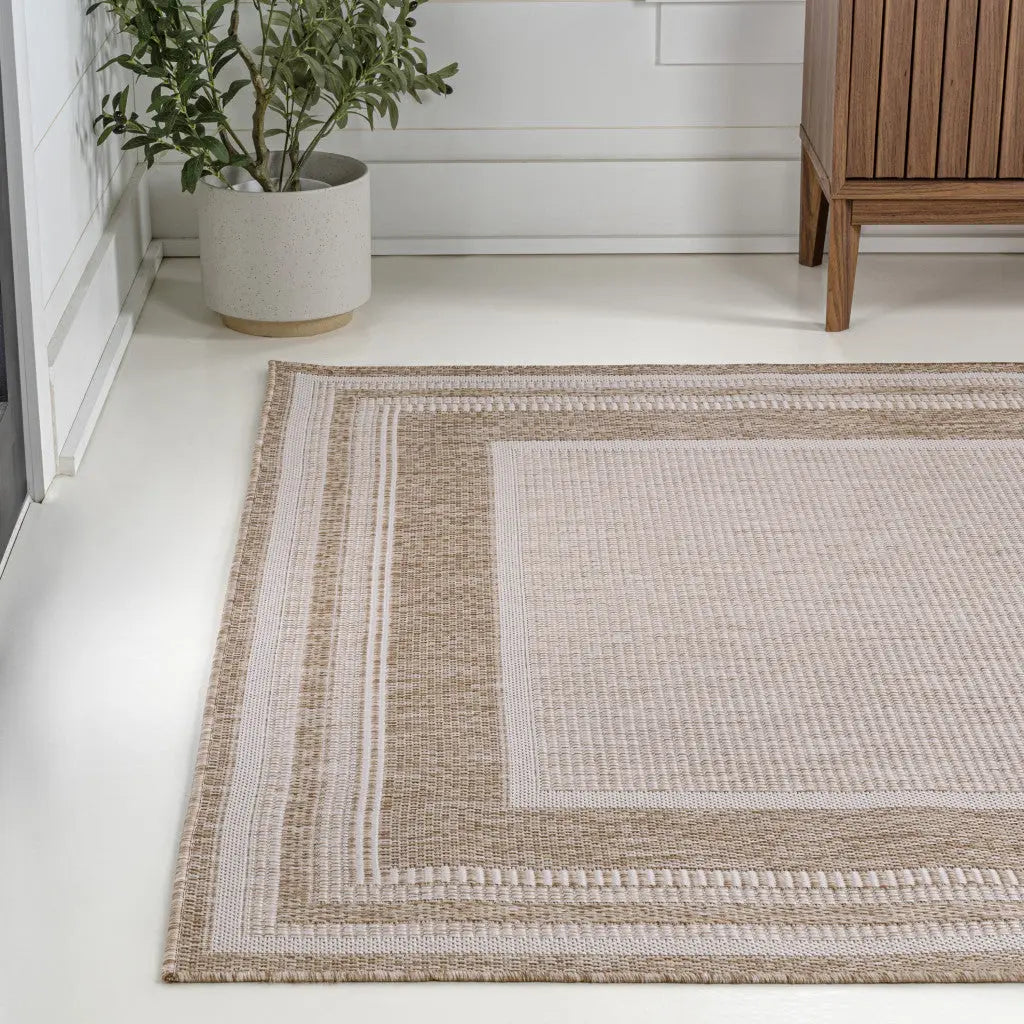 5' X 8' Beige And Cream Indoor Outdoor Area Rug Homeroots Outdoor