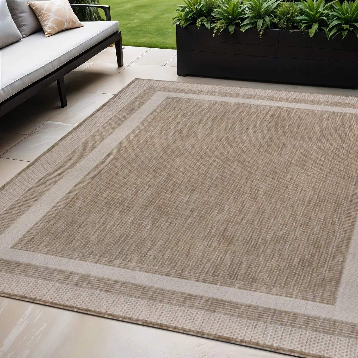 5' X 8' Beige And Cream Indoor Outdoor Area Rug Homeroots Outdoor
