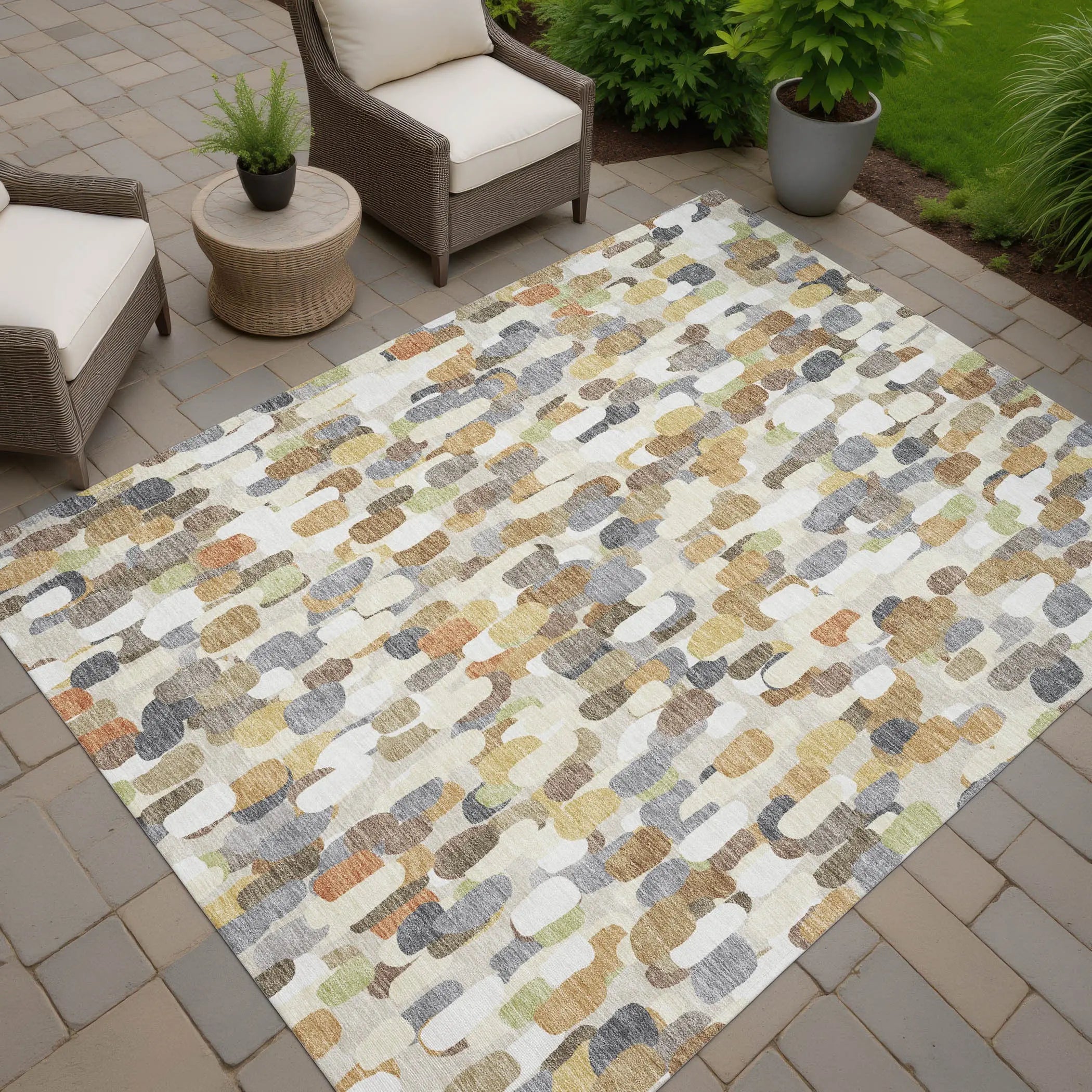 5' X 8' Beige And Taupe Abstract Washable Indoor Outdoor Area Rug Homeroots Outdoor
