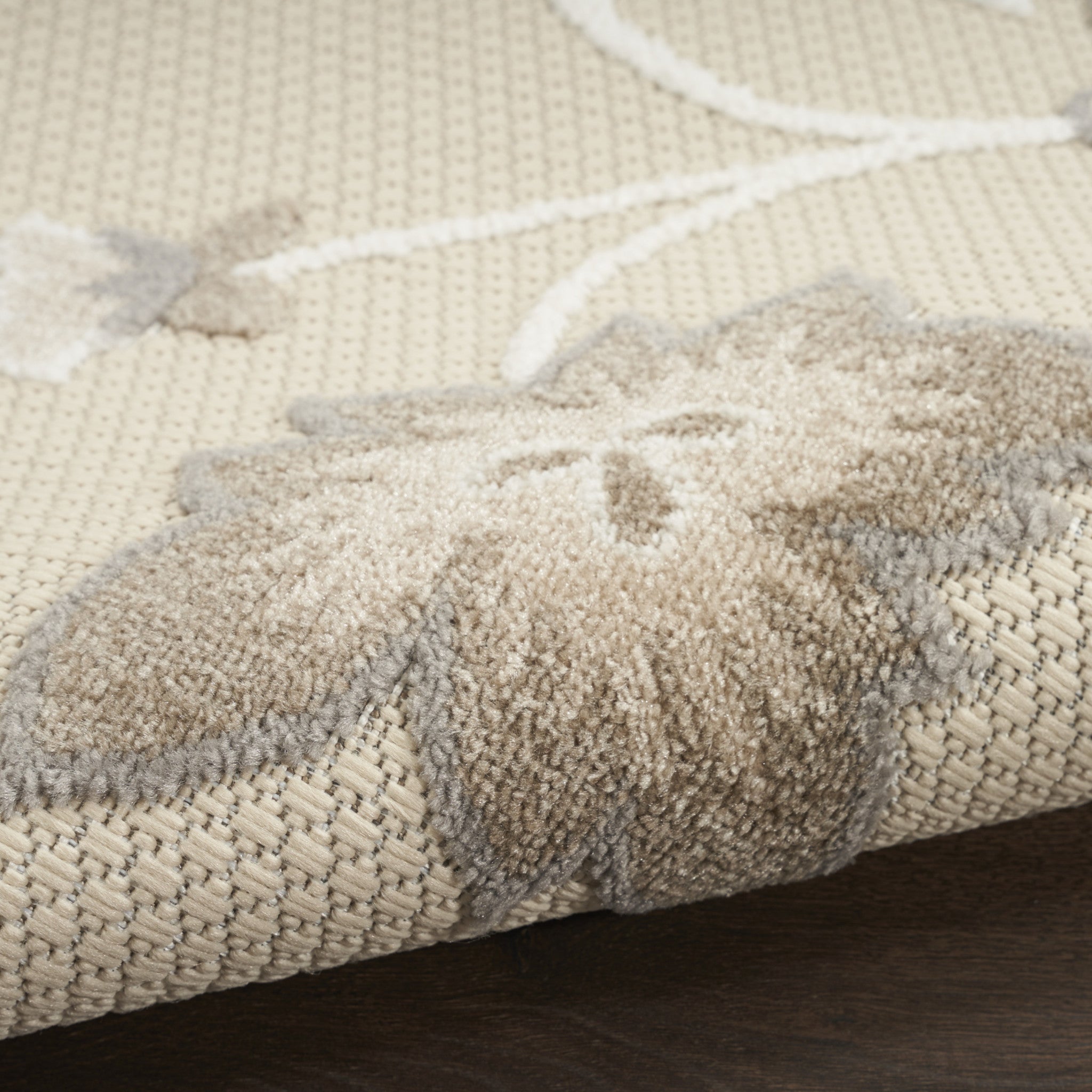 5' X 8' Beige Floral Stain Resistant Non Skid Area Rug Homeroots Outdoor