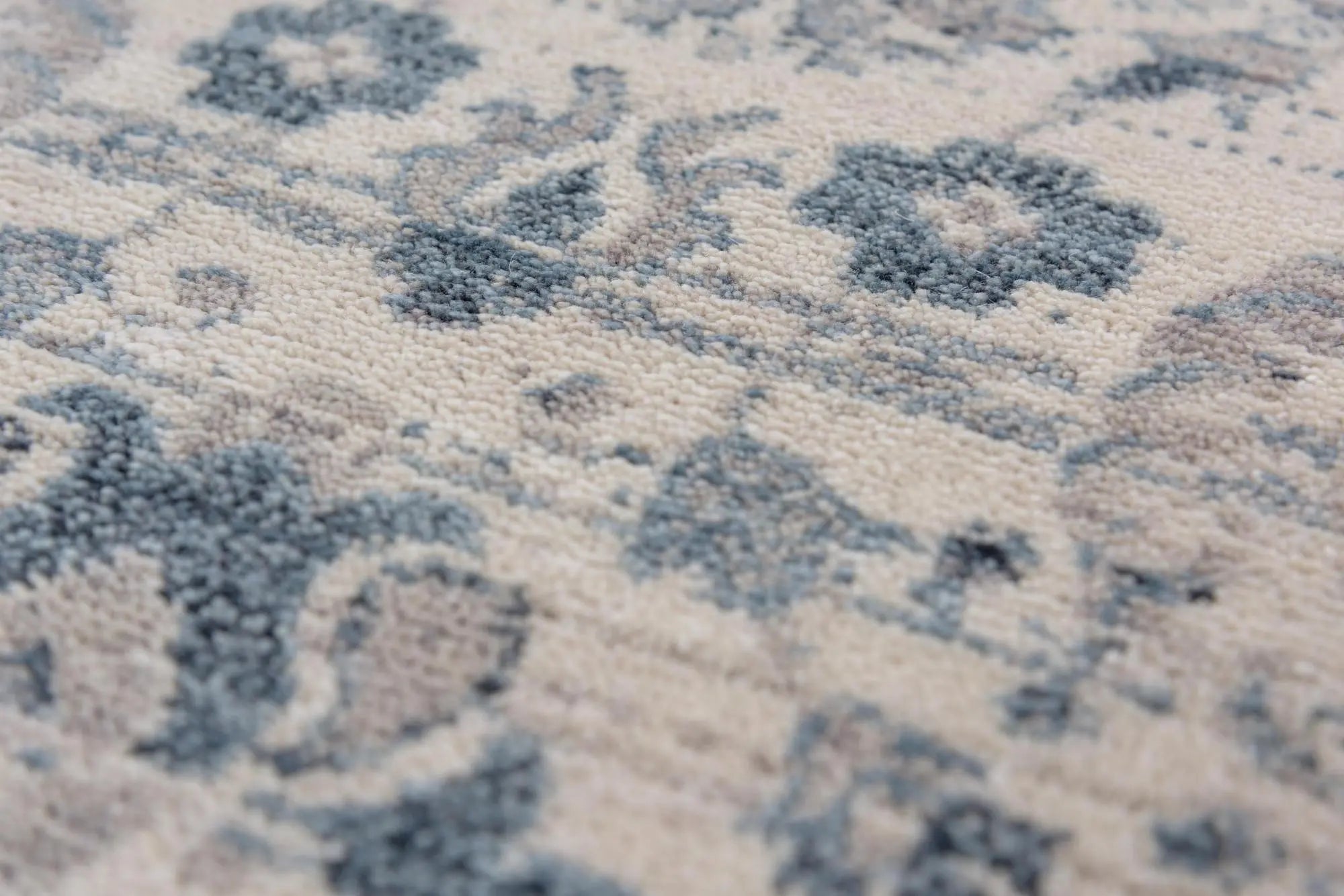 5' X 8' Beige Gray And Blue Wool Oriental Hand Carved Handmade Area Rug Homeroots Home Decor