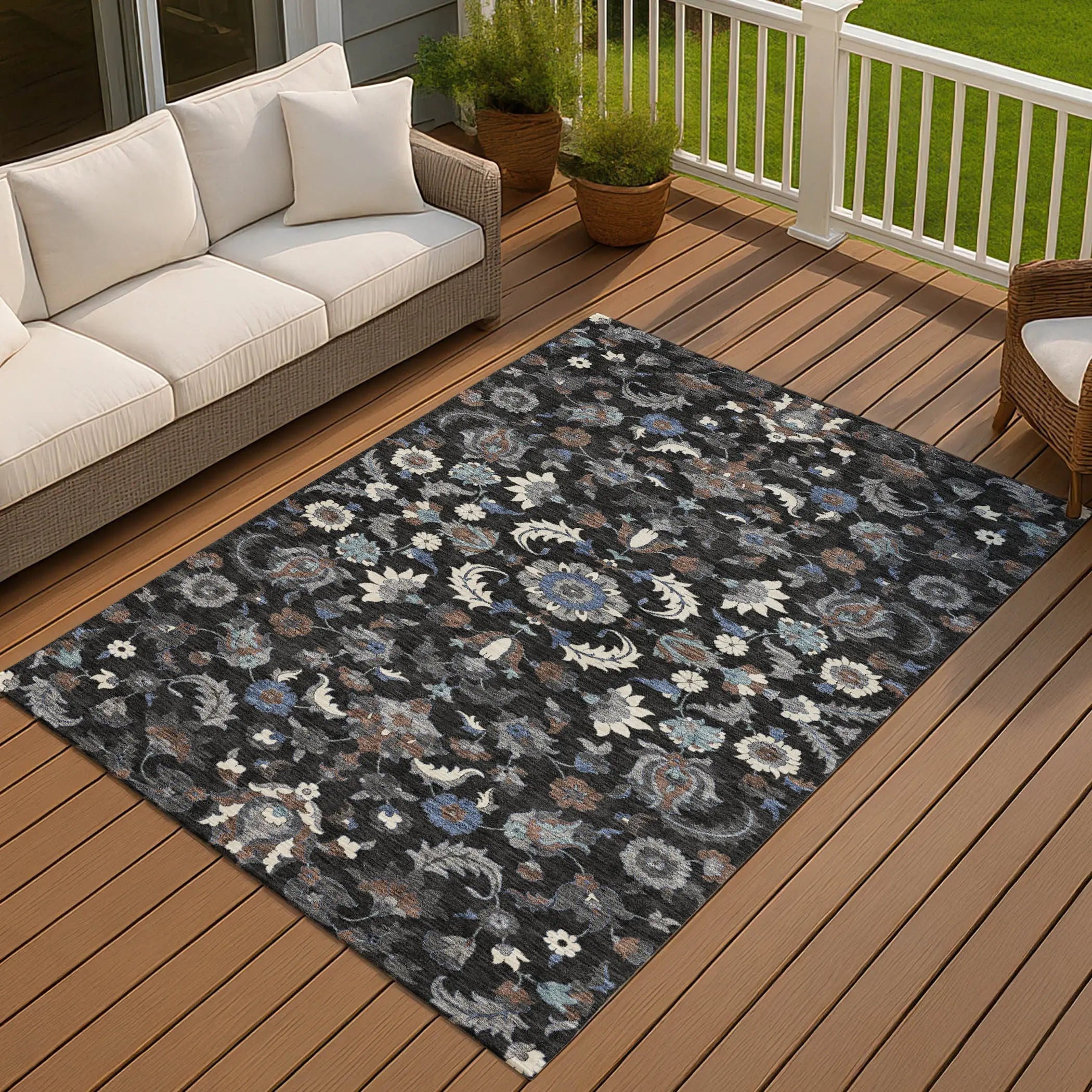 5' X 8' Black And Charcoal Floral Medallion Washable Indoor Outdoor Area Rug Homeroots Outdoor