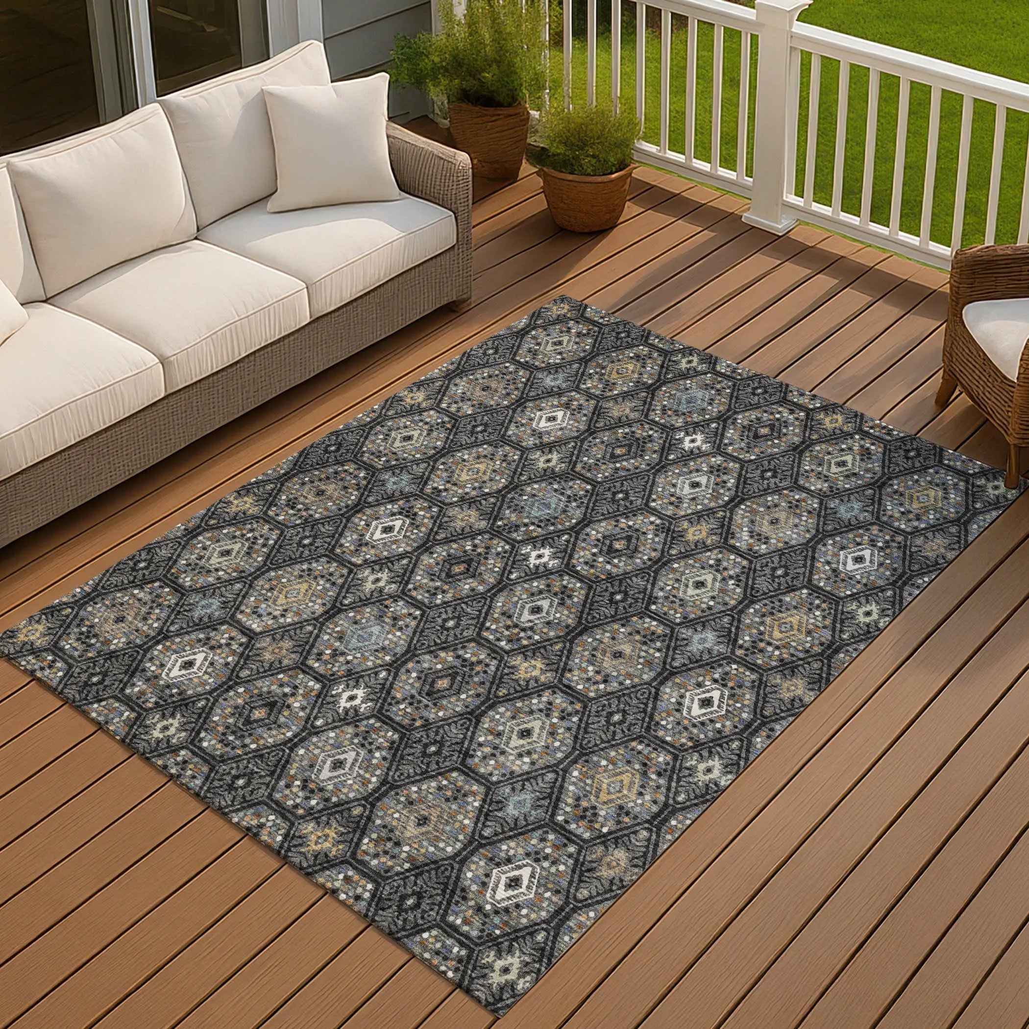 5' X 8' Black And Charcoal Geometric Washable Indoor Outdoor Area Rug Homeroots Outdoor
