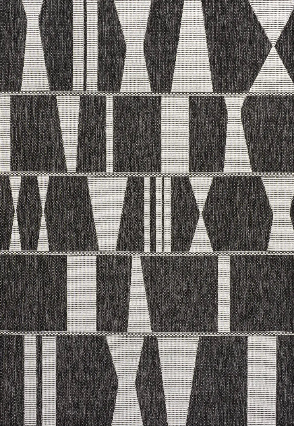 5' X 8' Black And Cream Geometric Indoor Outdoor Area Rug Homeroots Outdoor