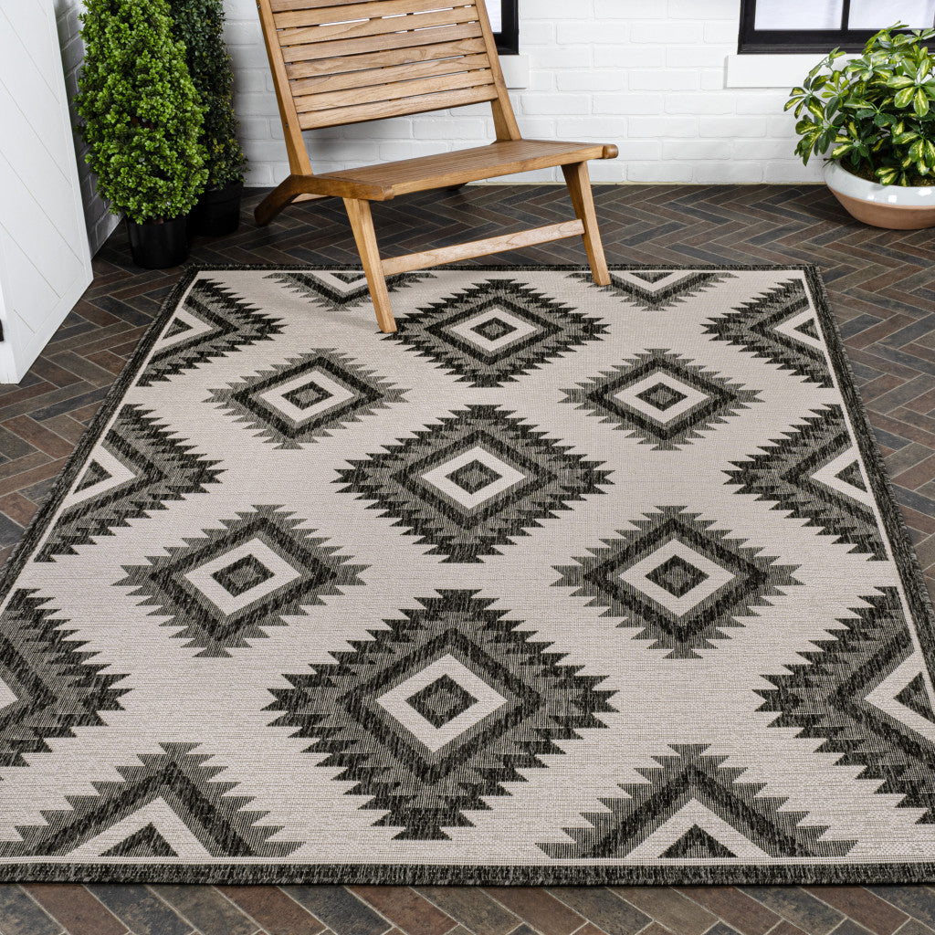 5' X 8' Black And Cream Moroccan Indoor Outdoor Area Rug - GreatEagleInc