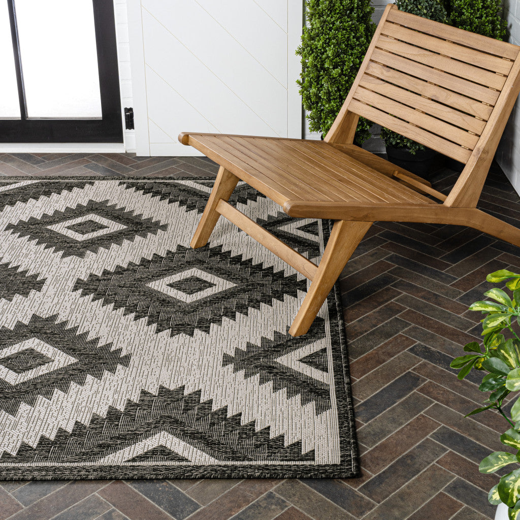 5' X 8' Black And Cream Moroccan Indoor Outdoor Area Rug - GreatEagleInc