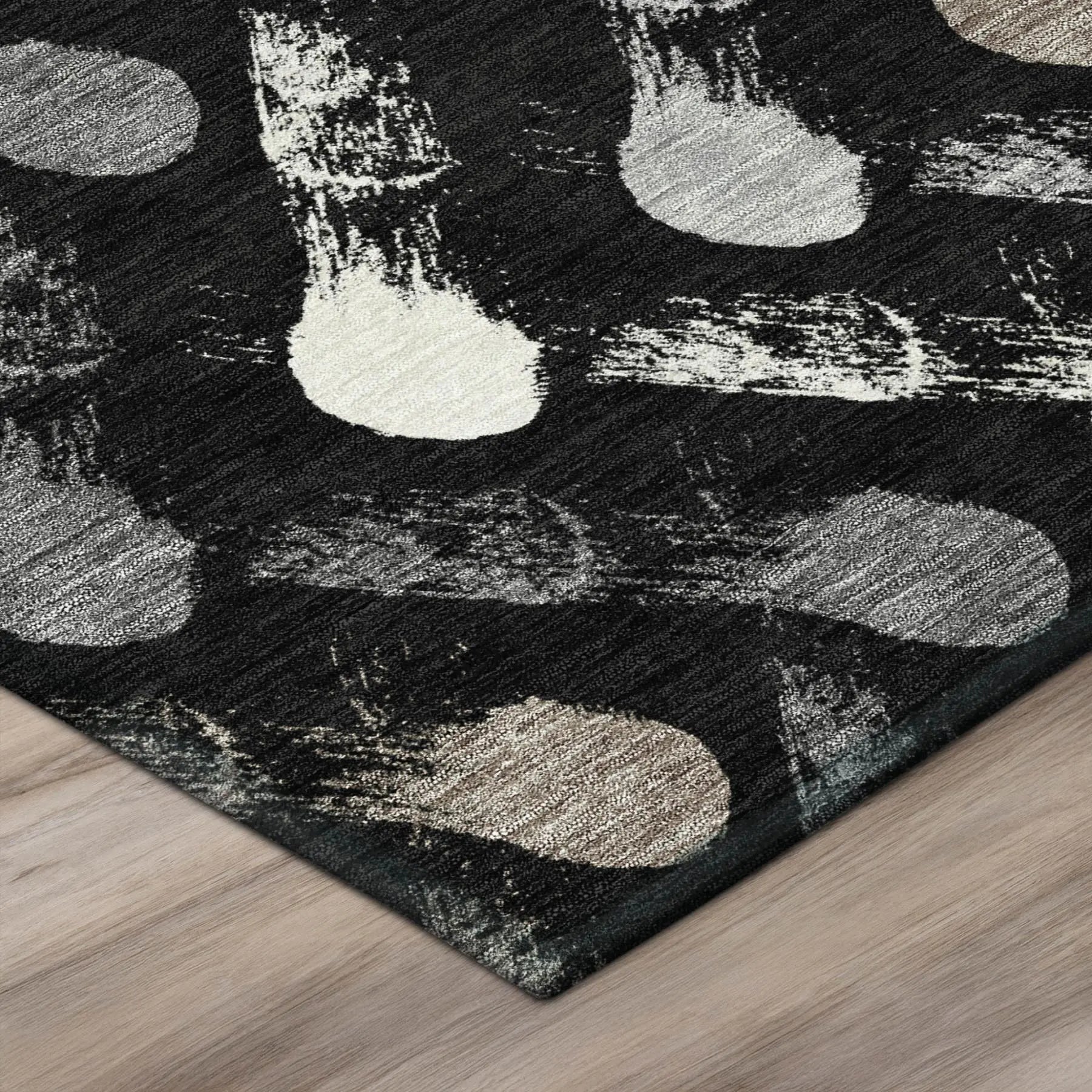 5' X 8' Black And Graphite Geometric Washable Indoor Outdoor Area Rug Homeroots Outdoor