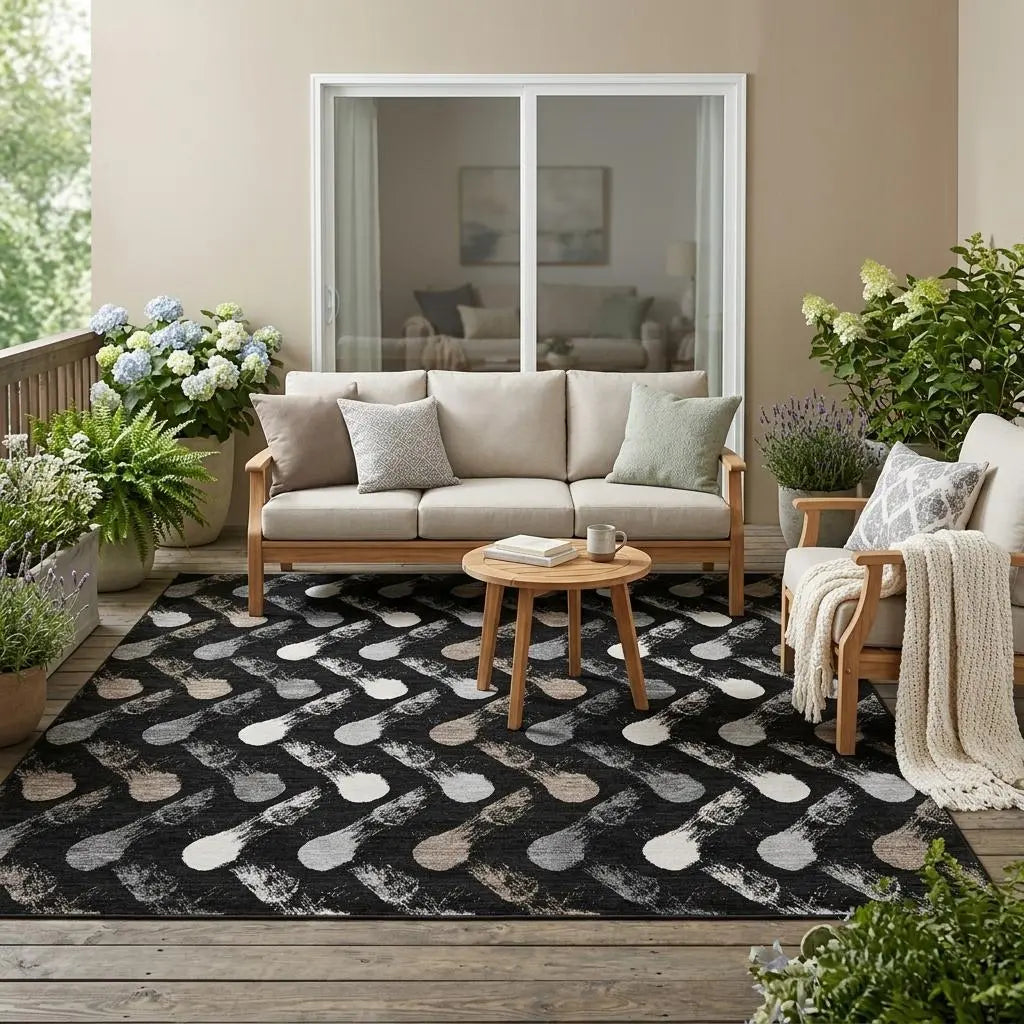 5' X 8' Black And Graphite Geometric Washable Indoor Outdoor Area Rug Homeroots Outdoor