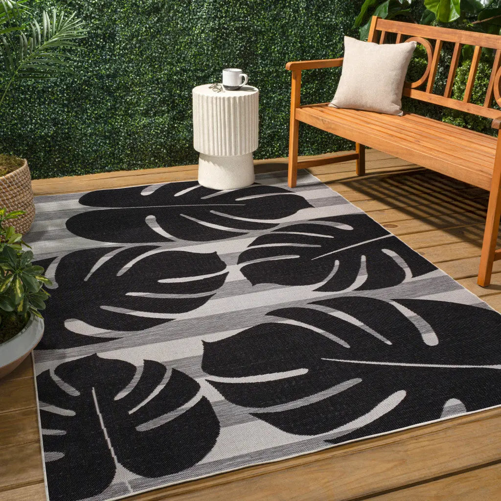 5' X 8' Black And Gray Floral Indoor Outdoor Area Rug Homeroots Outdoor