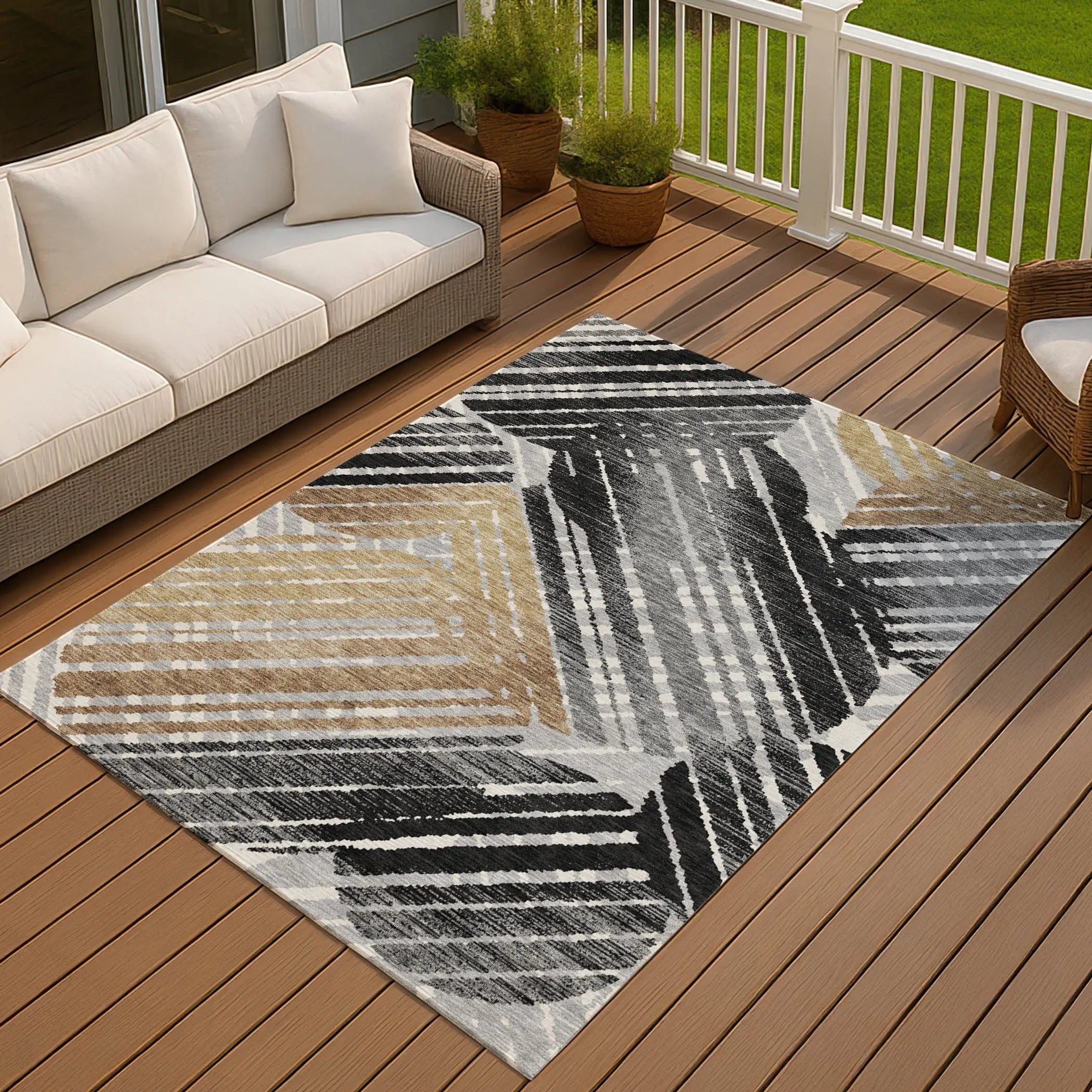 5' X 8' Black And Gray Geometric Washable Indoor Outdoor Area Rug Homeroots Outdoor