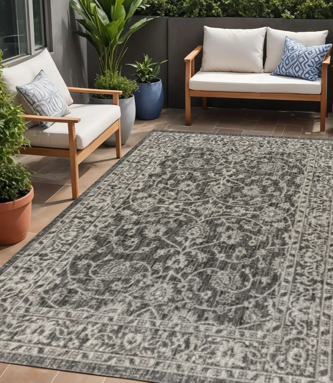 5' X 8' Black And Gray Medallion Indoor Outdoor Area Rug Homeroots Outdoor