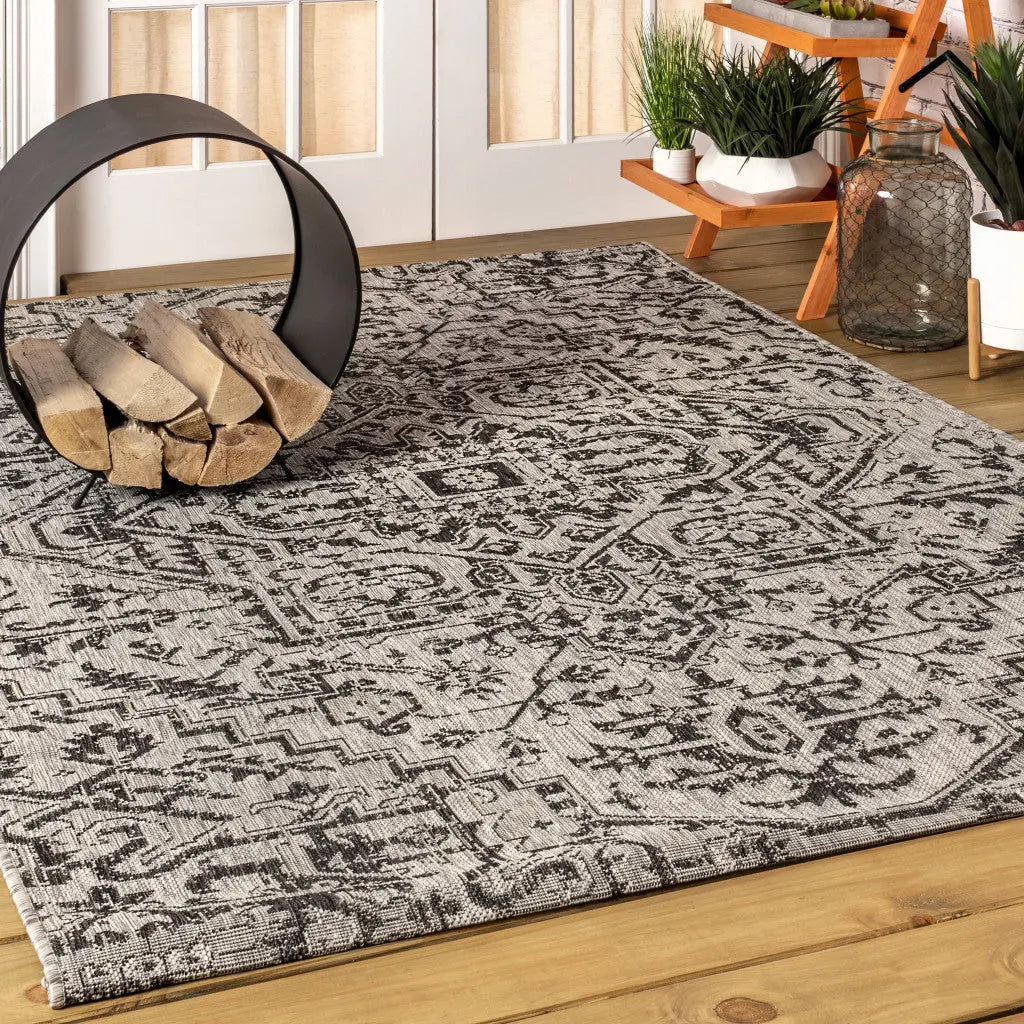 5' X 8' Black And Gray Medallion Indoor Outdoor Area Rug Homeroots Outdoor