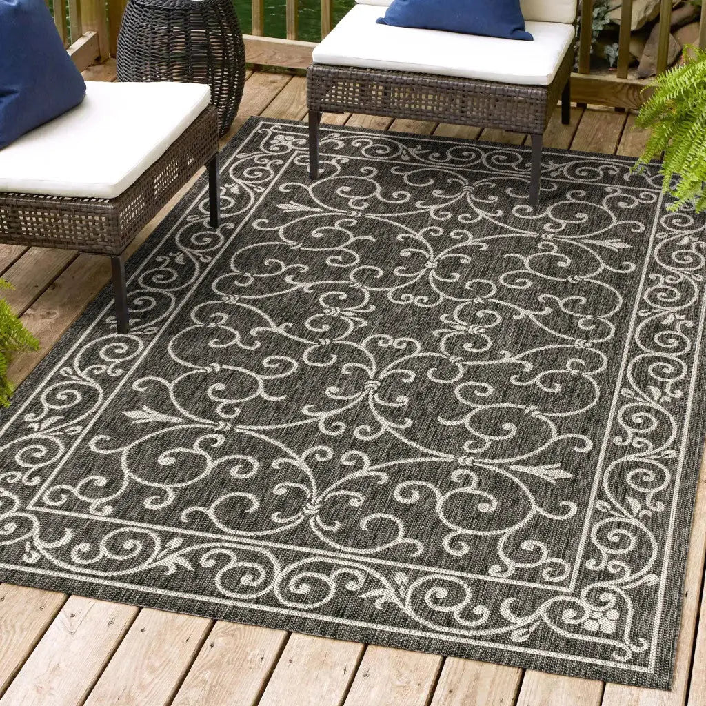 5' X 8' Black And Gray Medallion Indoor Outdoor Area Rug Homeroots Outdoor