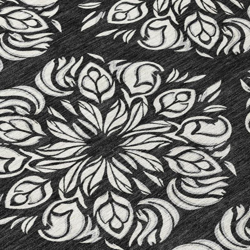 5' X 8' Black And Ivory Damask Washable Indoor Outdoor Area Rug Homeroots Outdoor