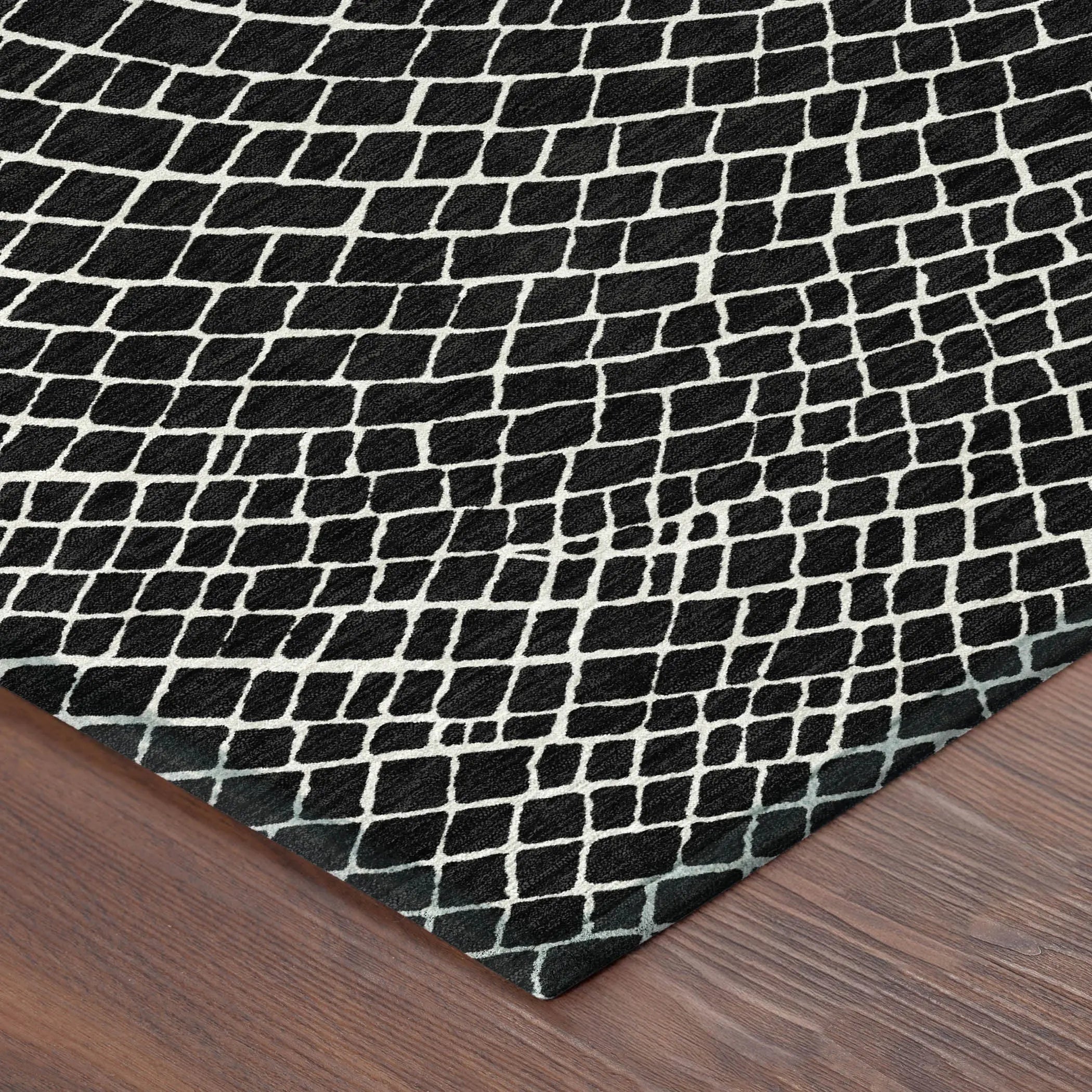 5' X 8' Black And Ivory Geometric Washable Indoor Outdoor Area Rug Homeroots Outdoor