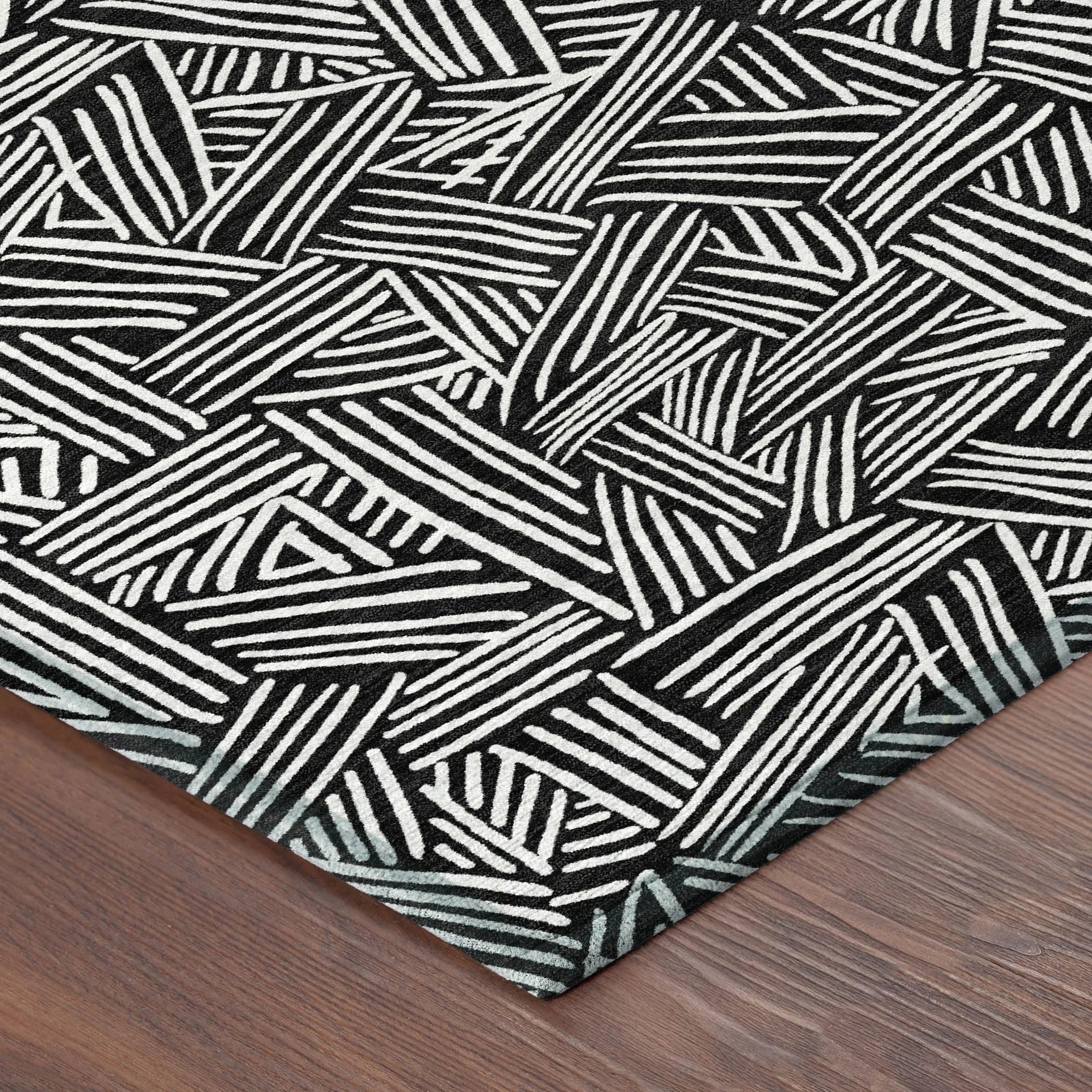 5' X 8' Black And Ivory Geometric Washable Indoor Outdoor Area Rug Homeroots Outdoor