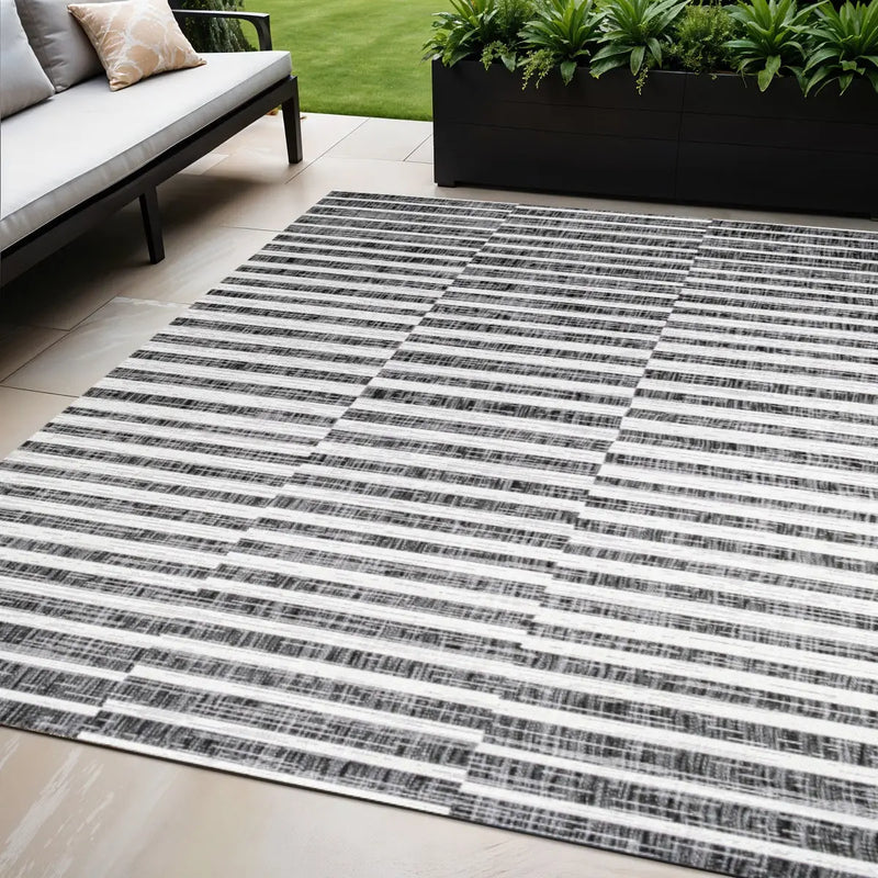 5' X 8' Black And Ivory Striped Indoor Outdoor Area Rug Homeroots Outdoor