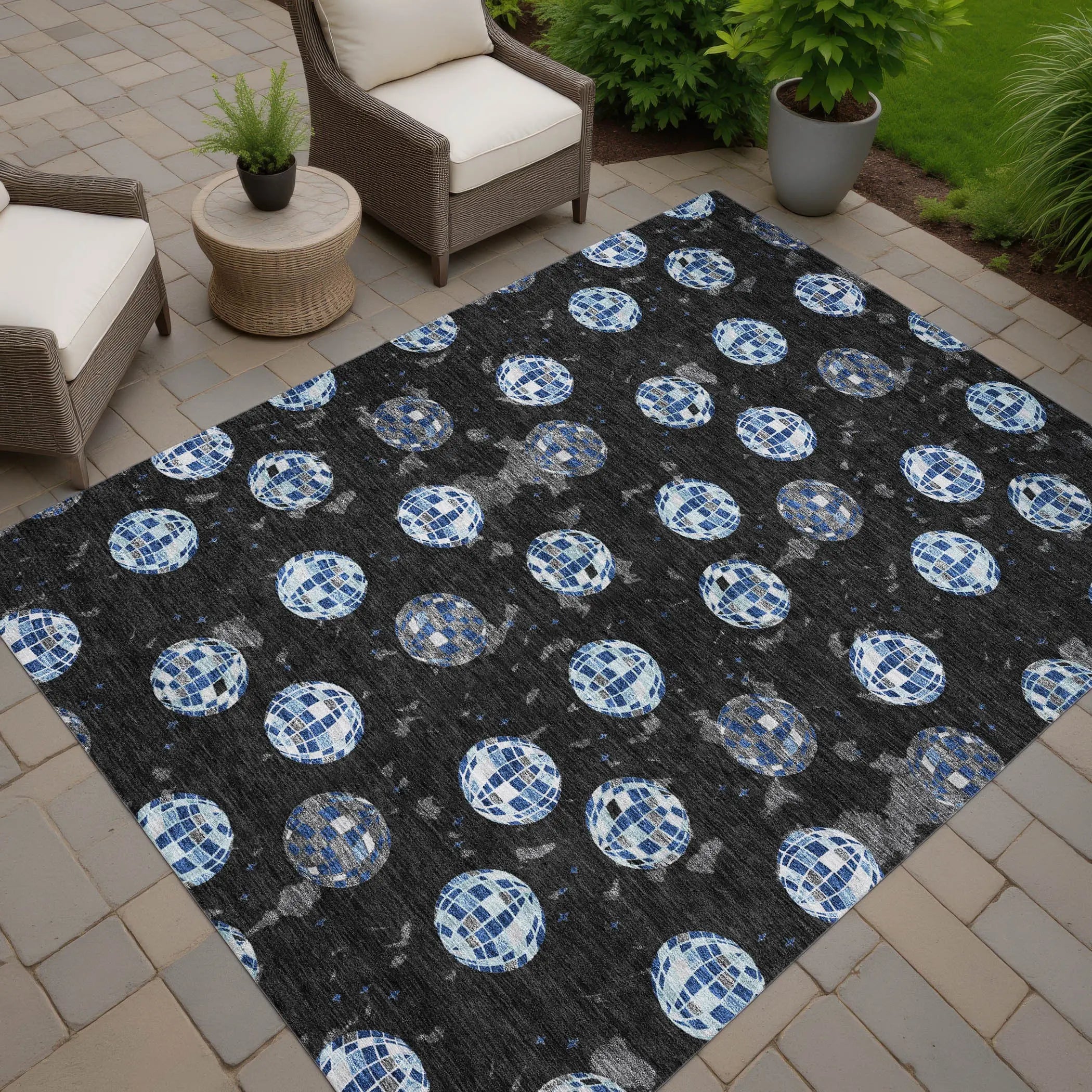 5' X 8' Black And Red Geometric Washable Indoor Outdoor Area Rug Homeroots Outdoor