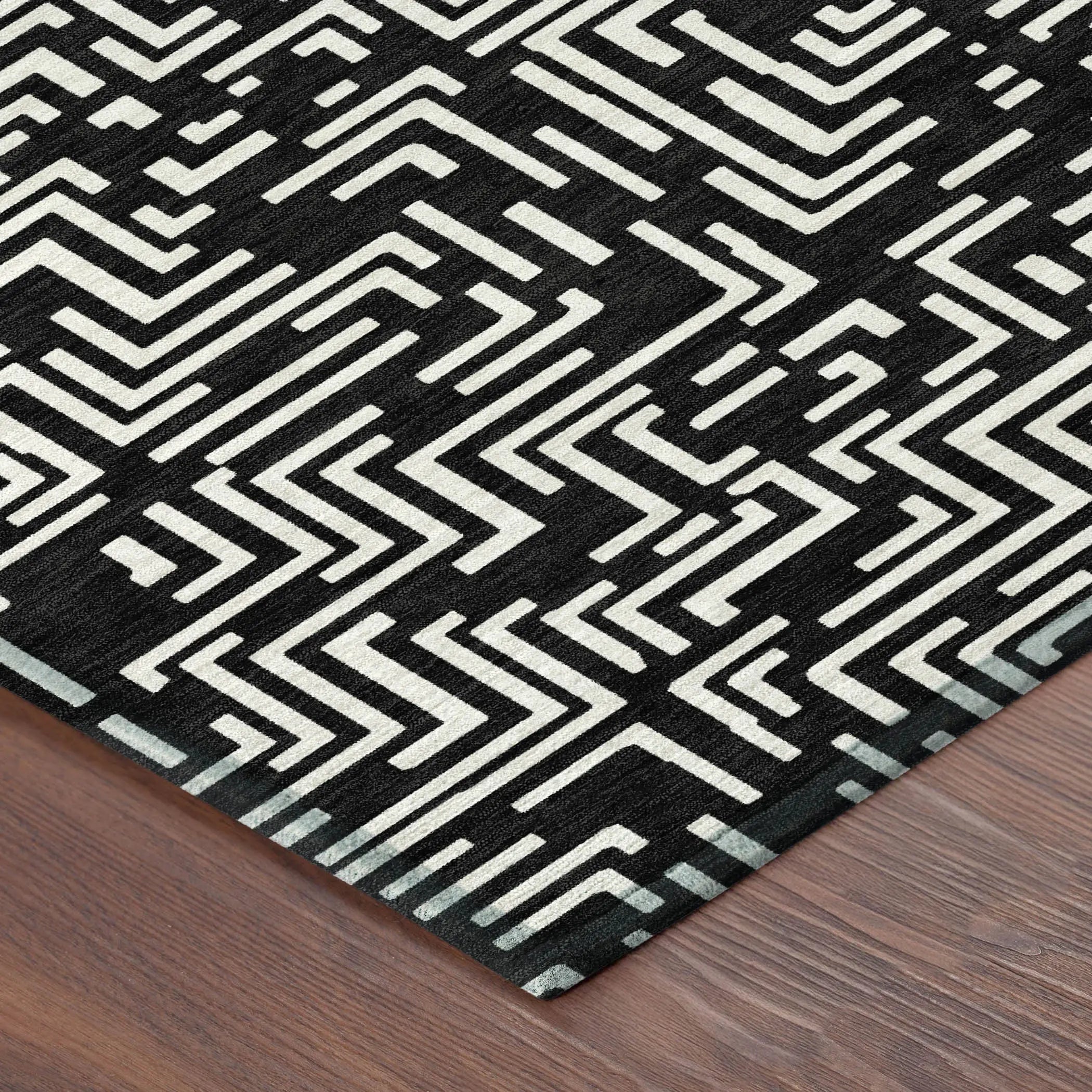 5' X 8' Black And Silver Geometric Washable Indoor Outdoor Area Rug Homeroots Outdoor
