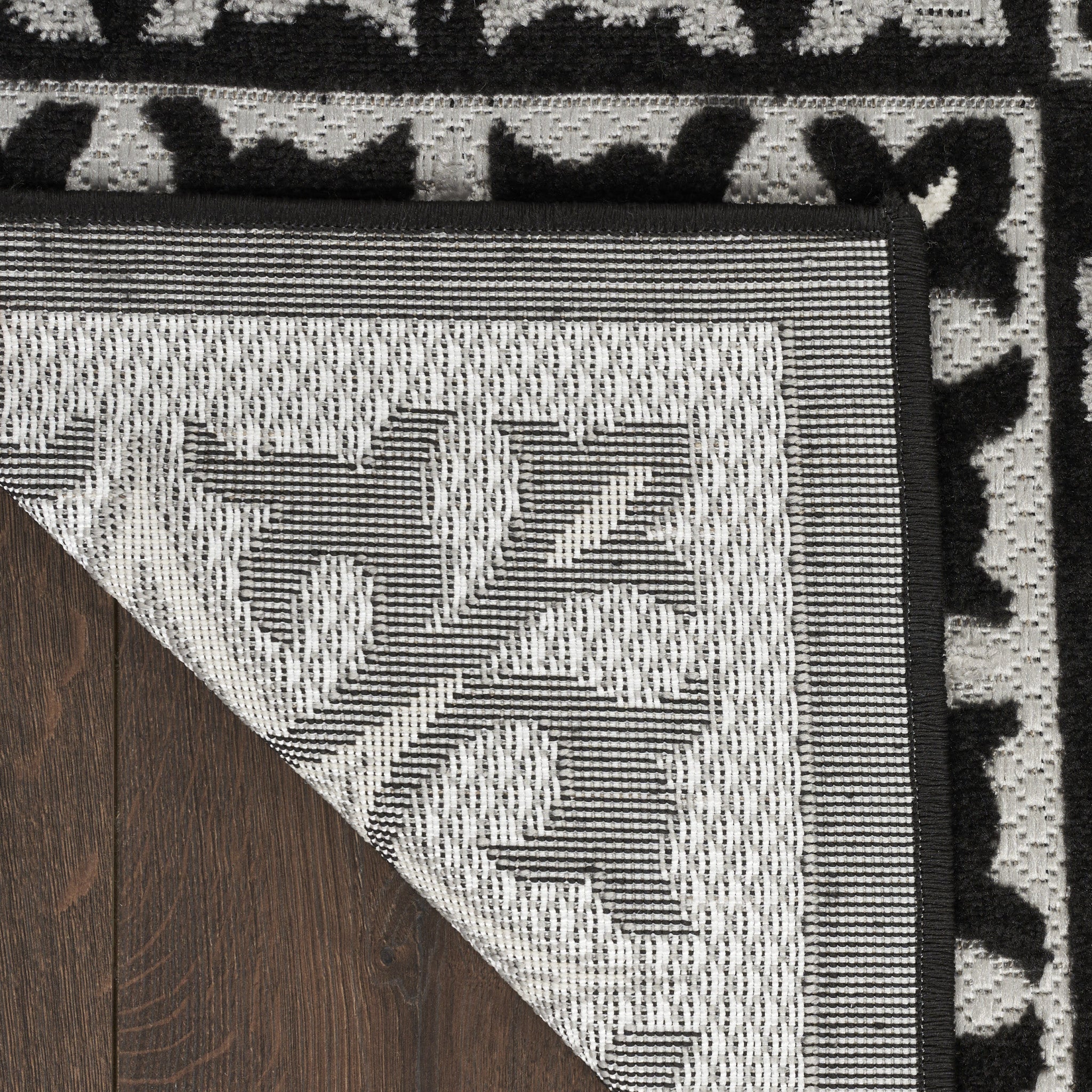5' X 8' Black And White Fleur De Lis Stain Resistant Non Skid Area Rug Homeroots Outdoor