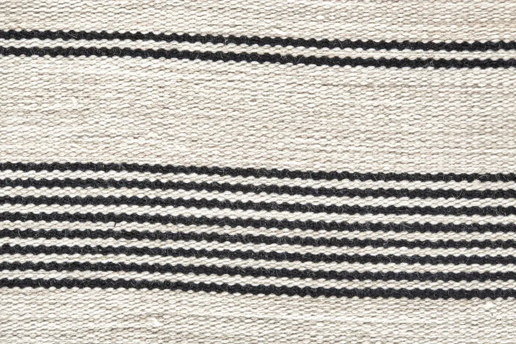 5' X 8' Black And White Striped Dhurrie Hand Woven Stain Resistant Area Rug Homeroots Outdoor