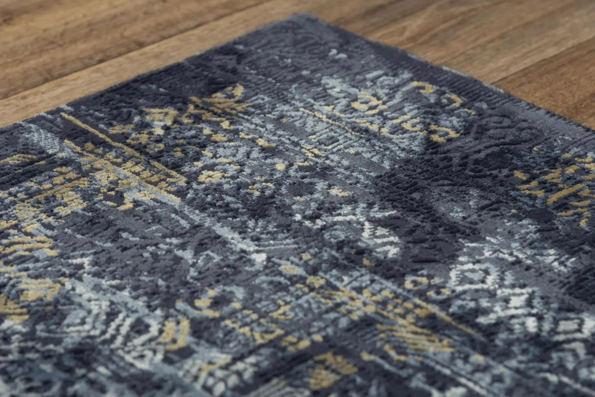 5' X 8' Black Gray Beige And Ivory Abstract Area Rug Homeroots Home Decor