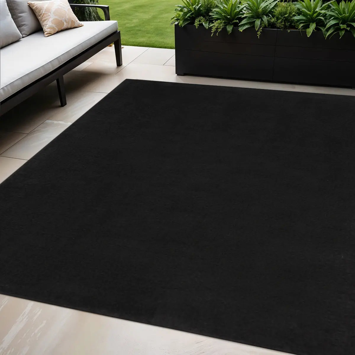 5' X 8' Black Power Loom Area Rug Homeroots Outdoor