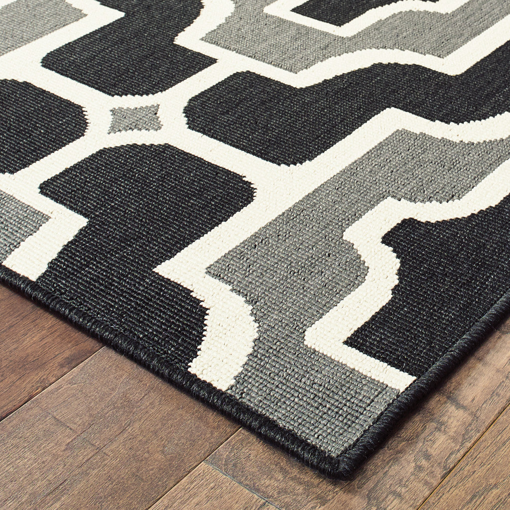 5' X 8' Black and Gray Geometric Stain Resistant Indoor Outdoor Area Rug Homeroots Outdoor