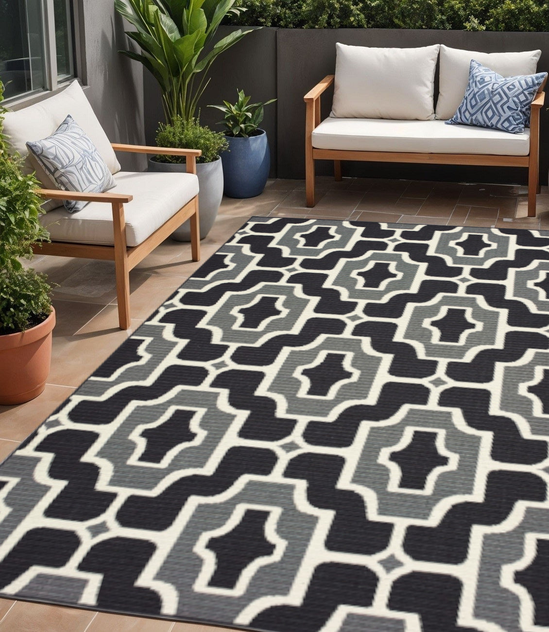 5' X 8' Black and Gray Geometric Stain Resistant Indoor Outdoor Area Rug Homeroots Outdoor