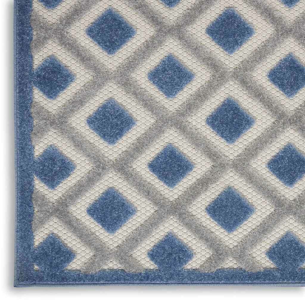 302724051