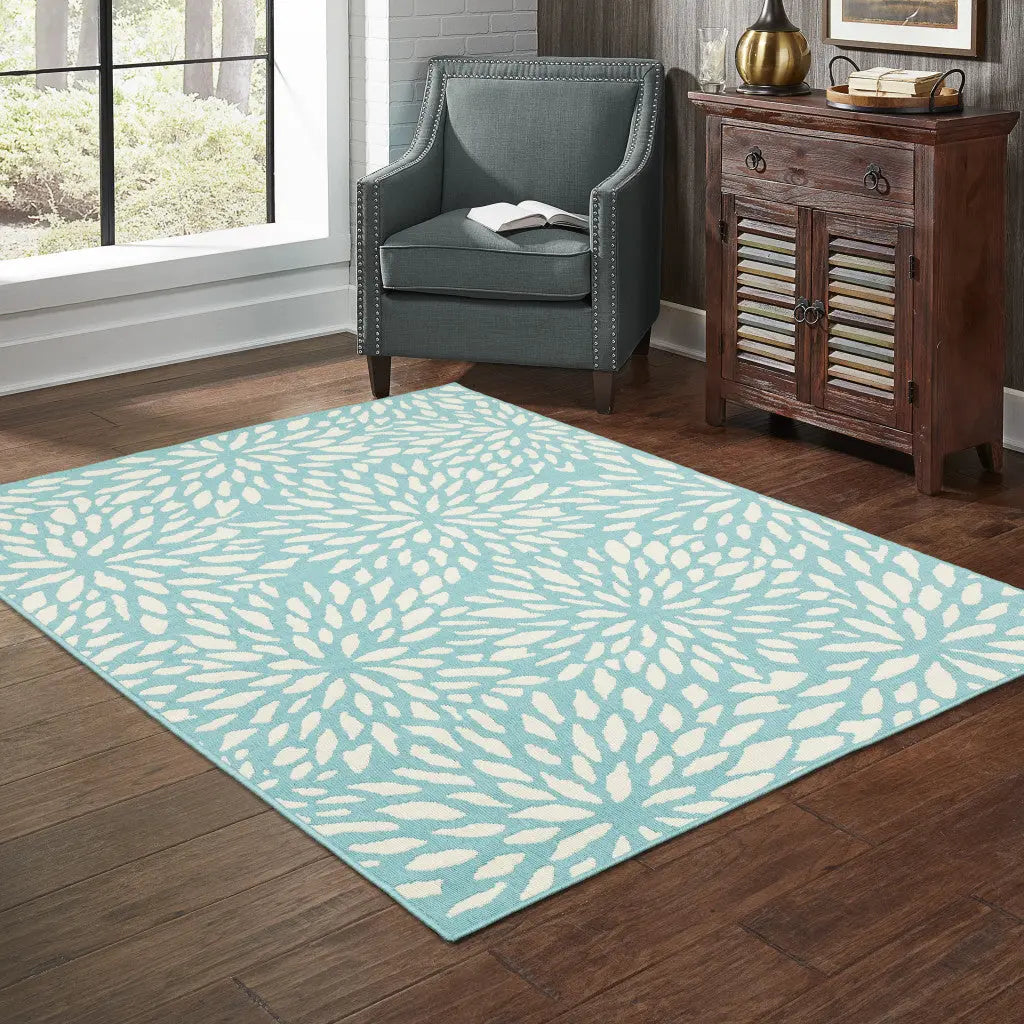 5' X 8' Blue and Ivory Floral Stain Resistant Indoor Outdoor Area Rug Homeroots Outdoor