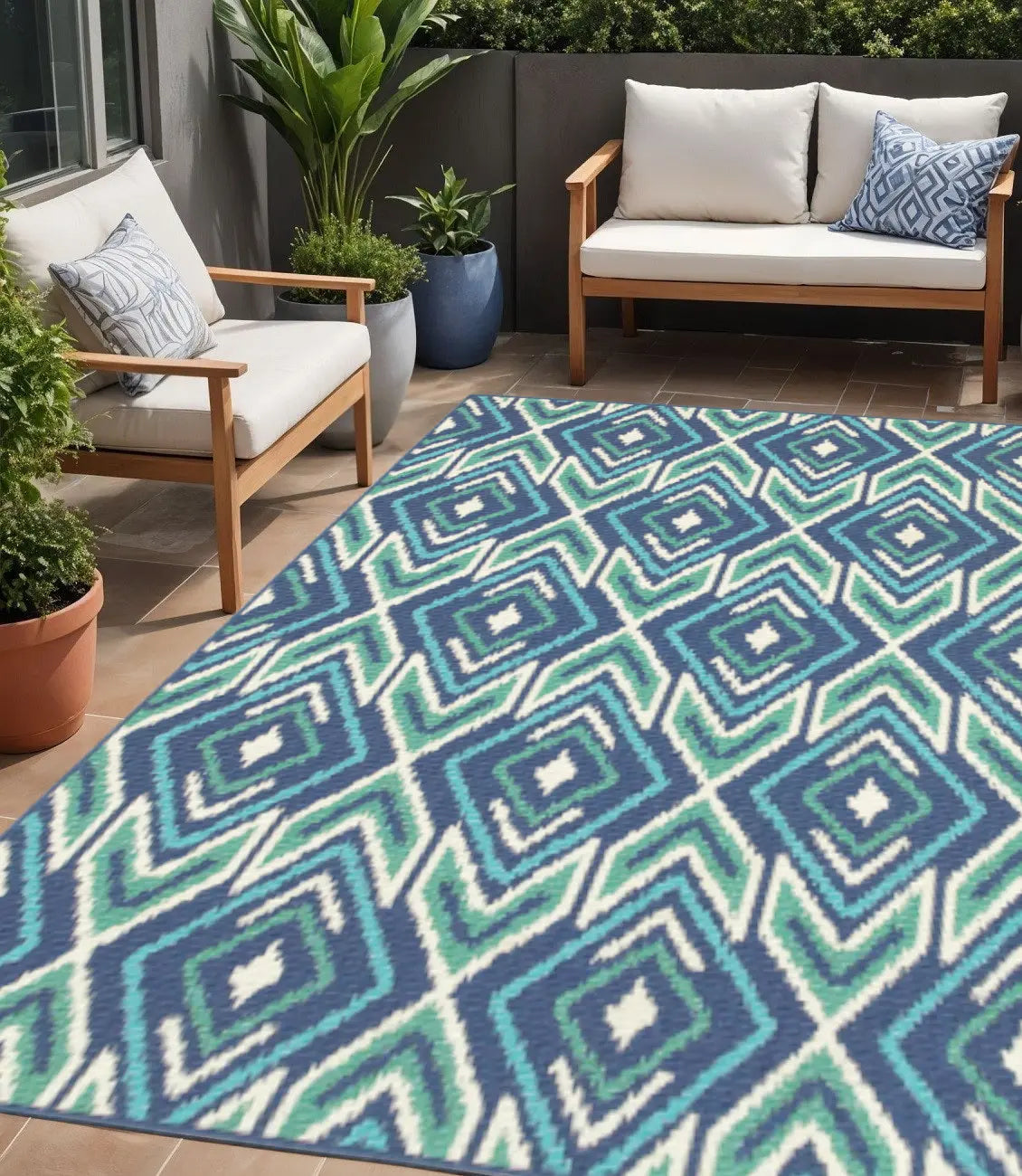 5' X 8' Blue and Ivory Geometric Stain Resistant Indoor Outdoor Area Rug Homeroots Outdoor