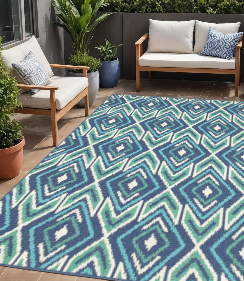 5' X 8' Blue and Ivory Geometric Stain Resistant Indoor Outdoor Area Rug Homeroots Outdoor
