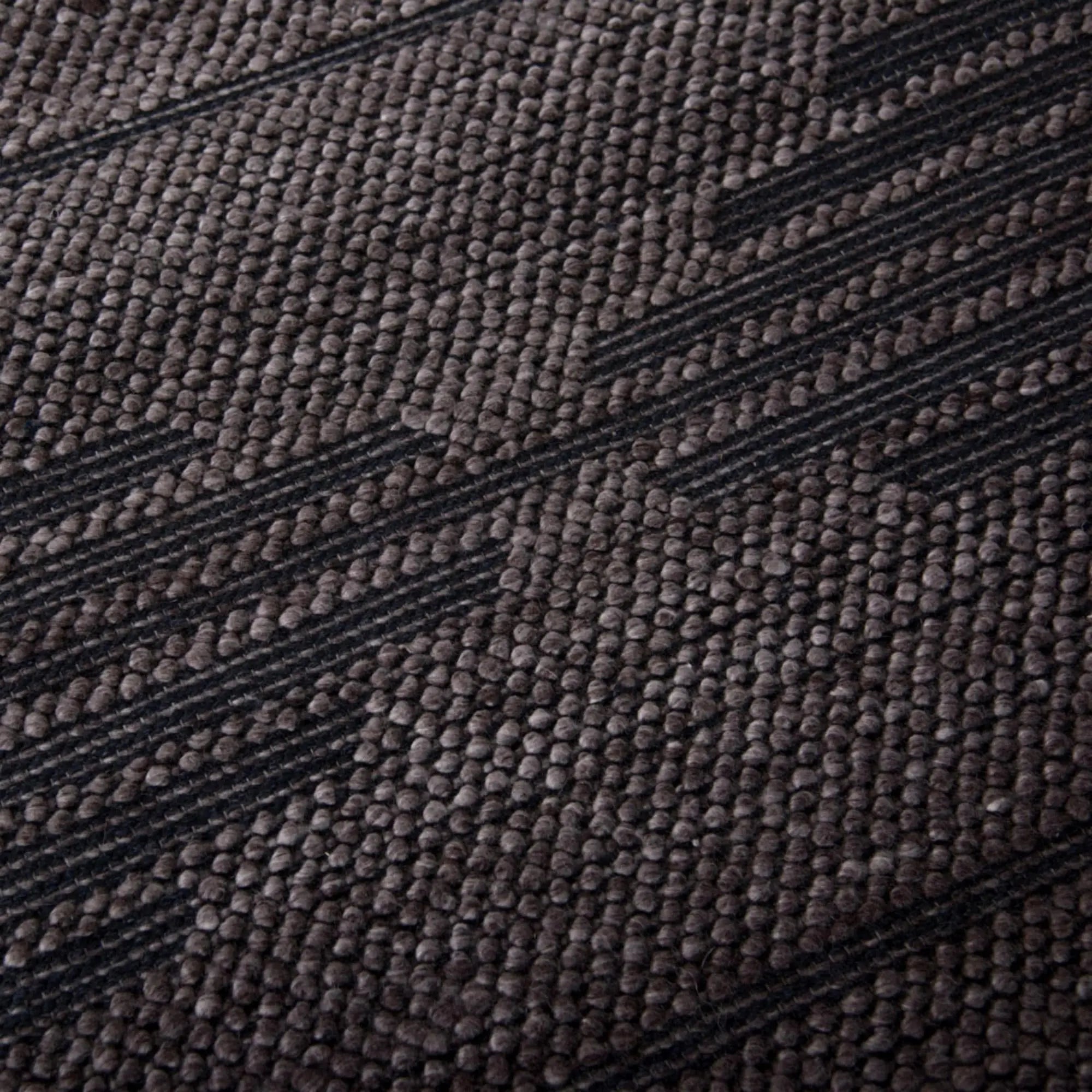 5' X 8' Charcoal And Gray Geometric Hand Woven Area Rug With UV Protection Homeroots Home Decor