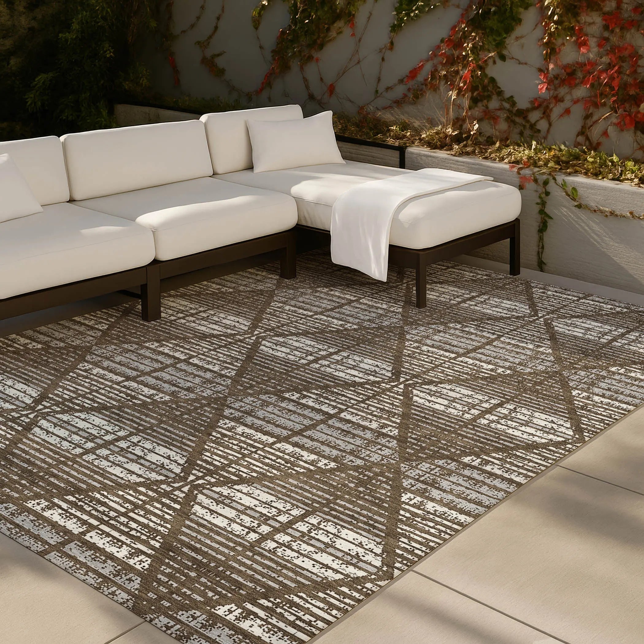 5' X 8' Chocolate And Beige Geometric Washable Indoor Outdoor Area Rug Homeroots Outdoor