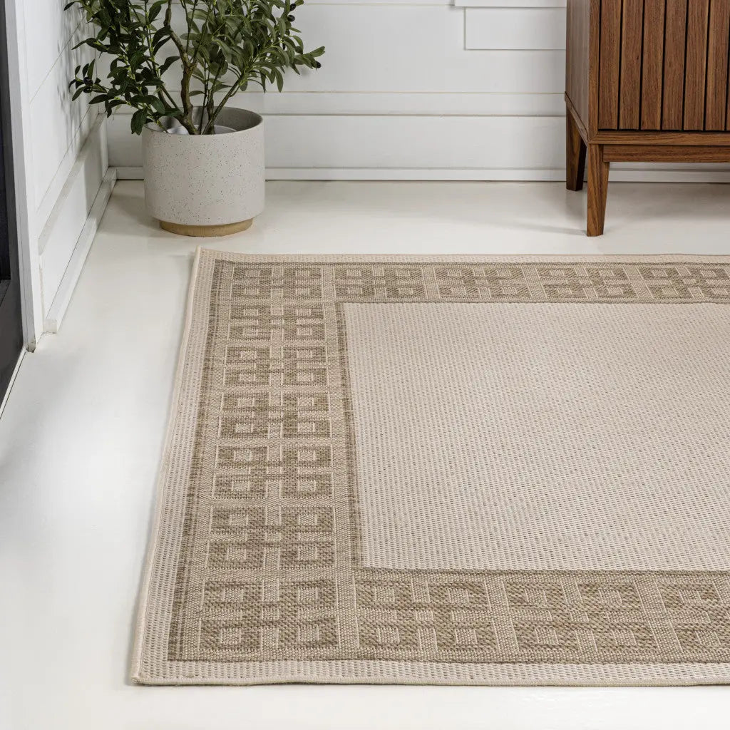 5' X 8' Cream And Beige Indoor Outdoor Area Rug - GreatEagleInc