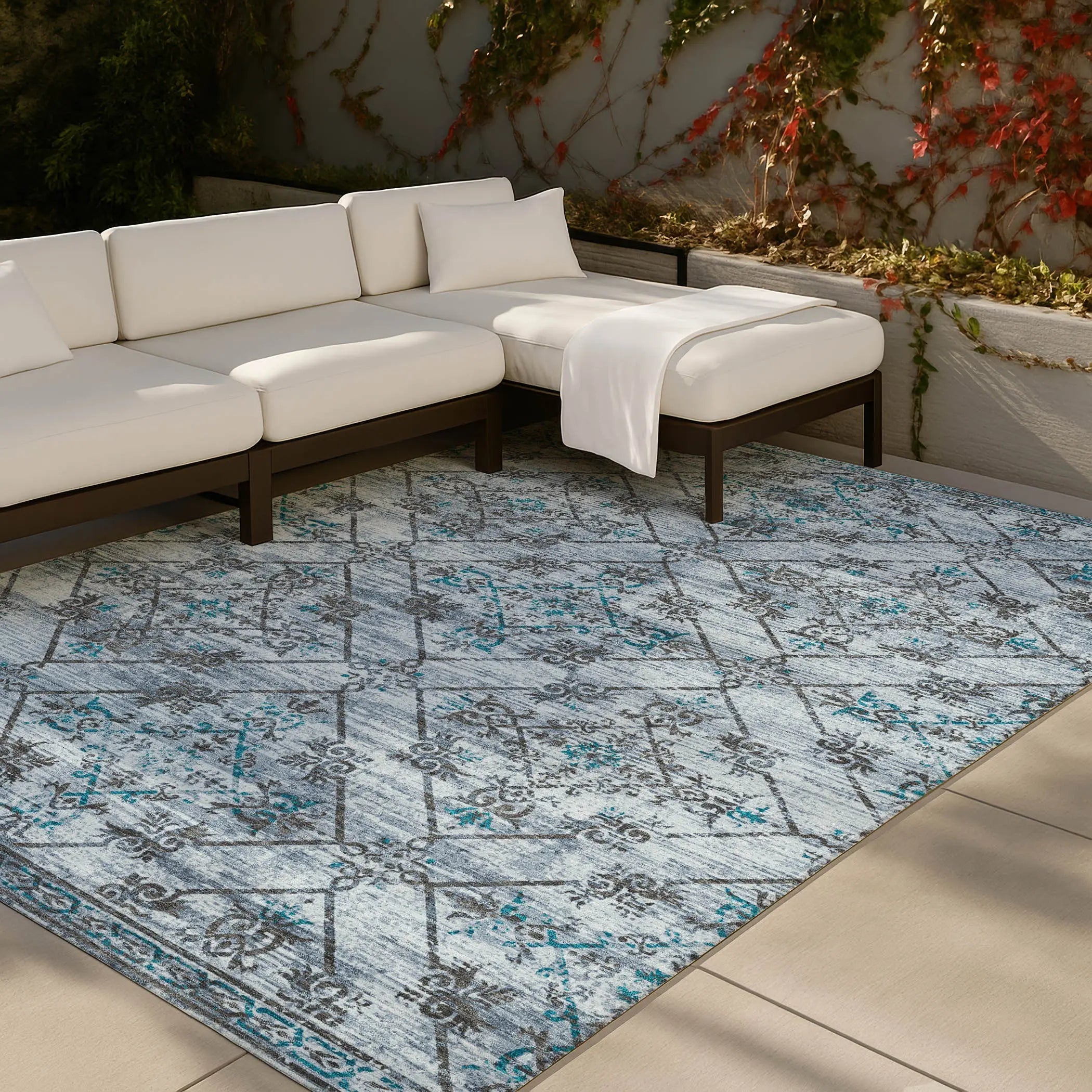 5' X 8' Denim Blue And Ivory Geometric Washable Indoor Outdoor Area Rug Homeroots Outdoor