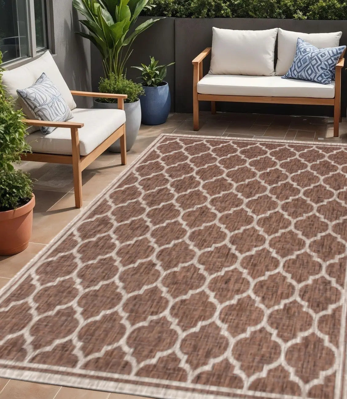 5' X 8' Espresso And Taupe Geometric Indoor Outdoor Area Rug Homeroots Outdoor