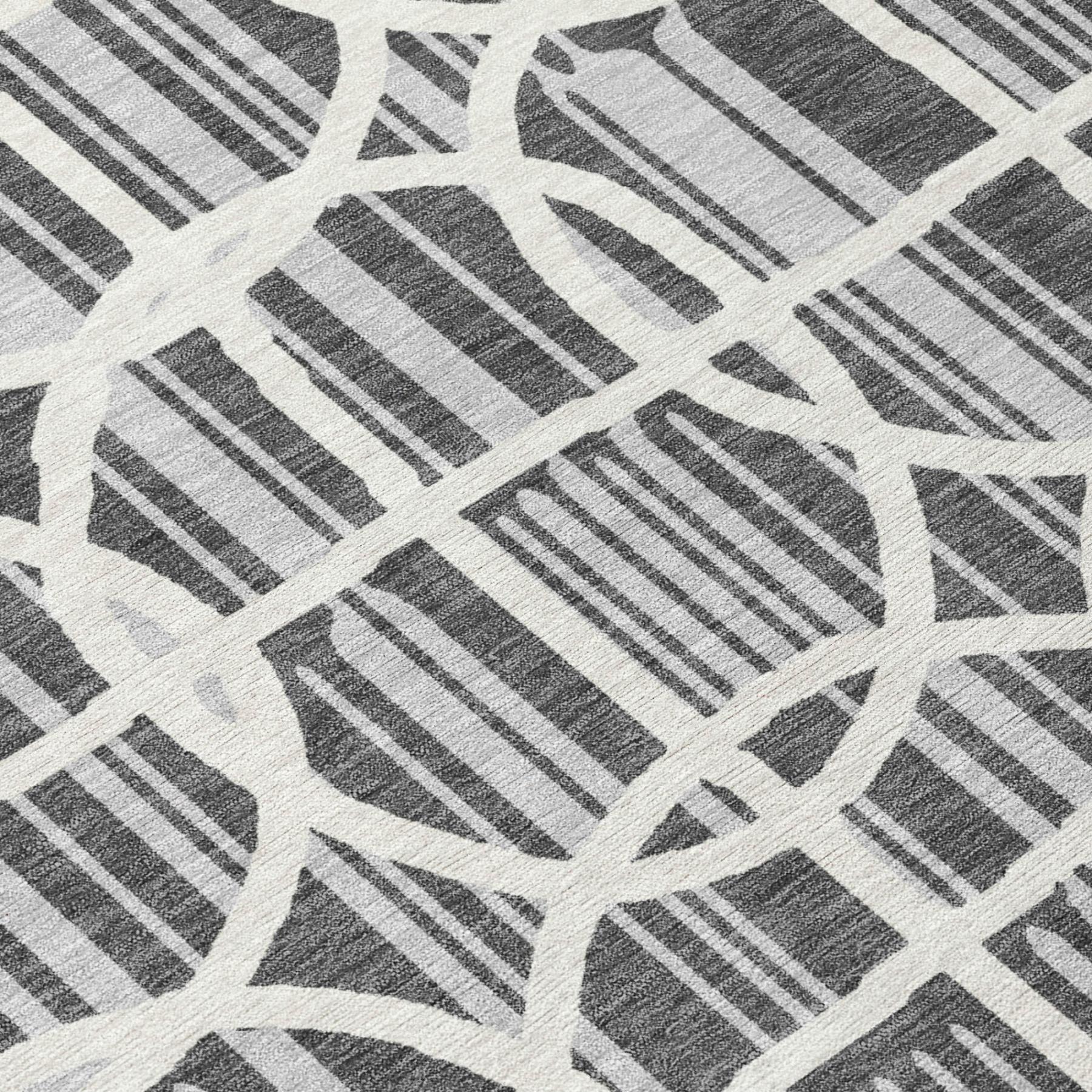 5' X 8' Graphite And Gray Geometric Washable Indoor Outdoor Area Rug Homeroots Outdoor