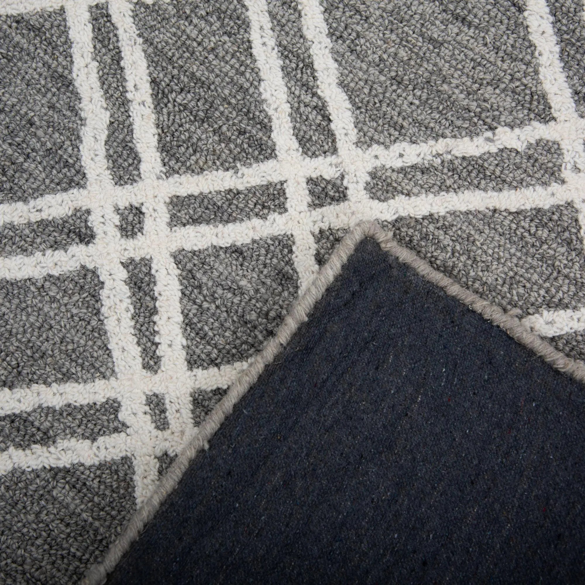 5' X 8' Gray And Ivory Wool Geometric Hand Tufted Area Rug Homeroots Home Decor