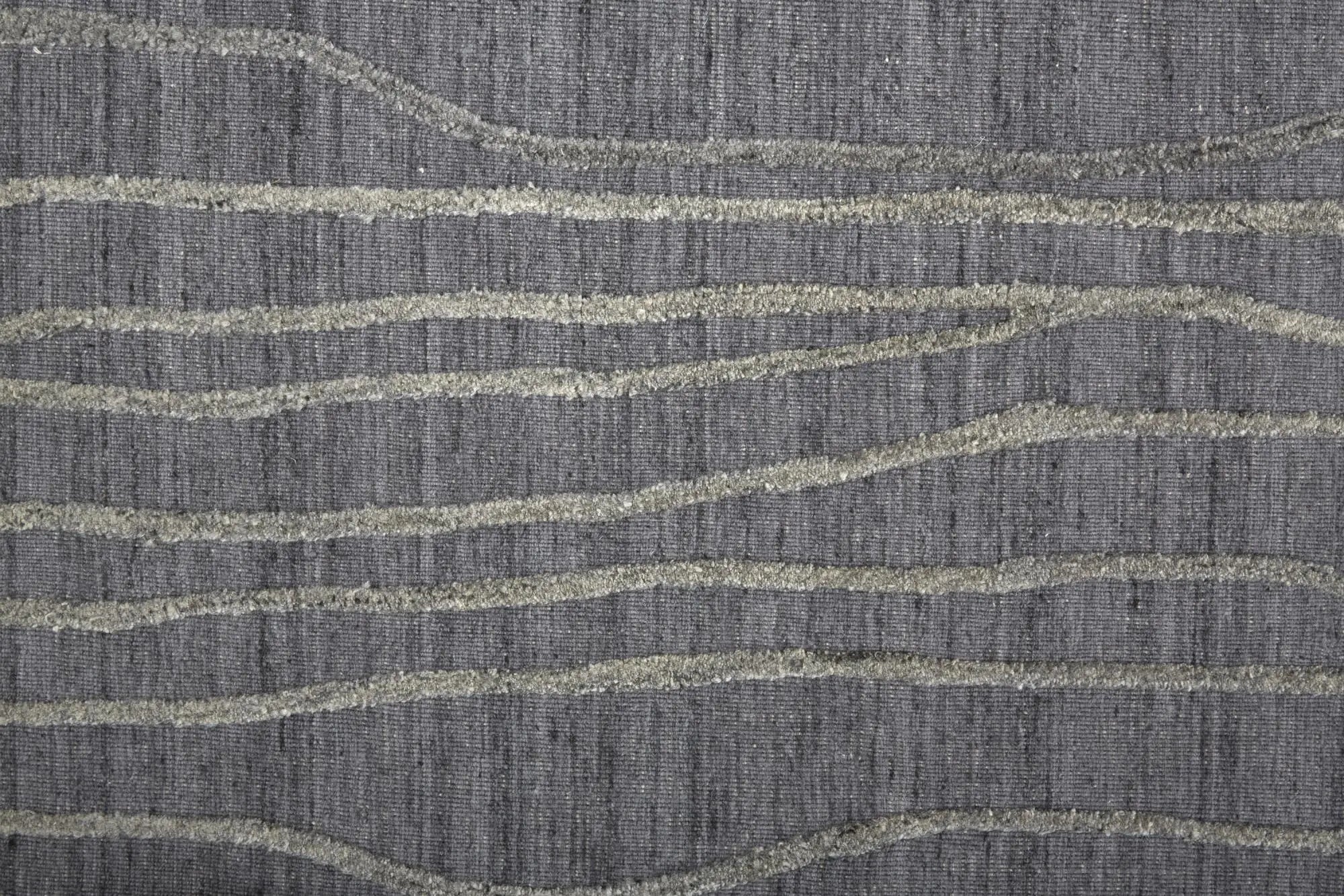 5' X 8' Gray And Silver Hand Woven Area Rug Homeroots Home Decor