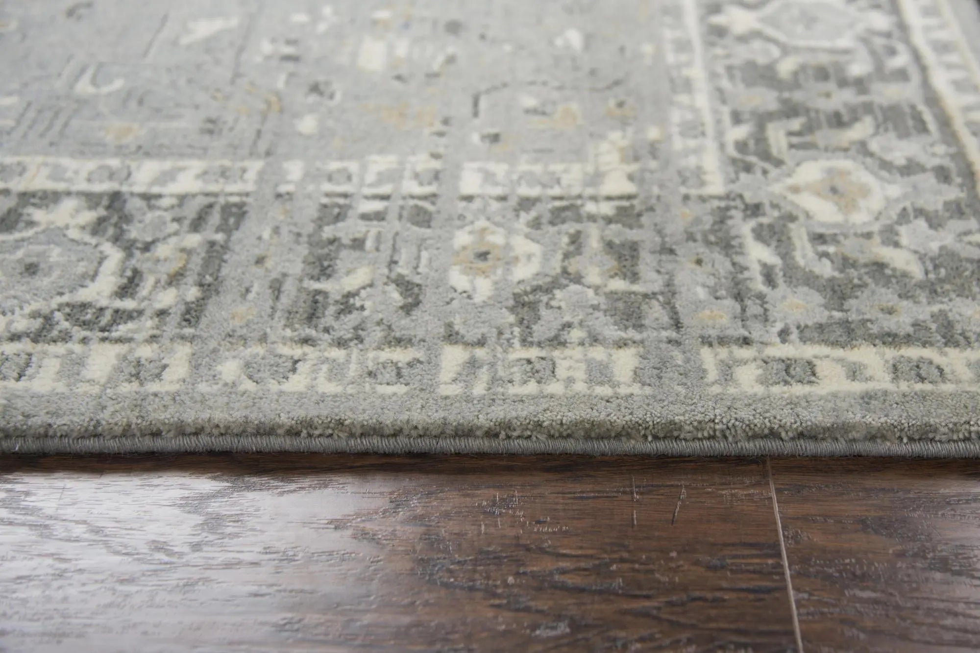 5' X 8' Gray Charcoal And Cream New Zealand Lambs Wool Oriental Hand Carved Handmade Area Rug Homeroots Home Decor
