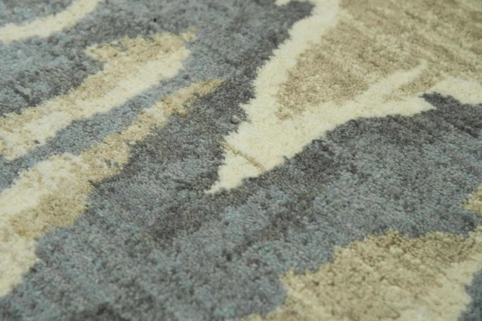 5' X 8' Gray Cream Yellow And Teal New Zealand Lambs Wool Abstract Hand Carved Handmade Area Rug Homeroots Home Decor