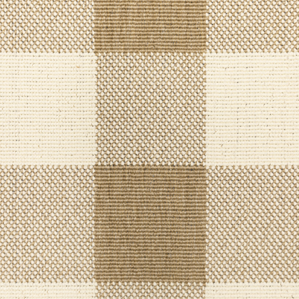 5' X 8' Gray and Ivory Geometric Stain Resistant Indoor Outdoor Area Rug Homeroots Outdoor
