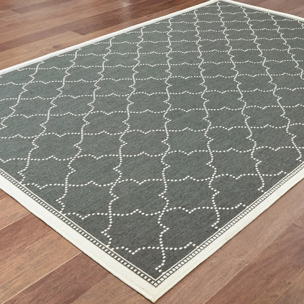 5' X 8' Gray and Ivory Geometric Stain Resistant Indoor Outdoor Area Rug Homeroots Outdoor
