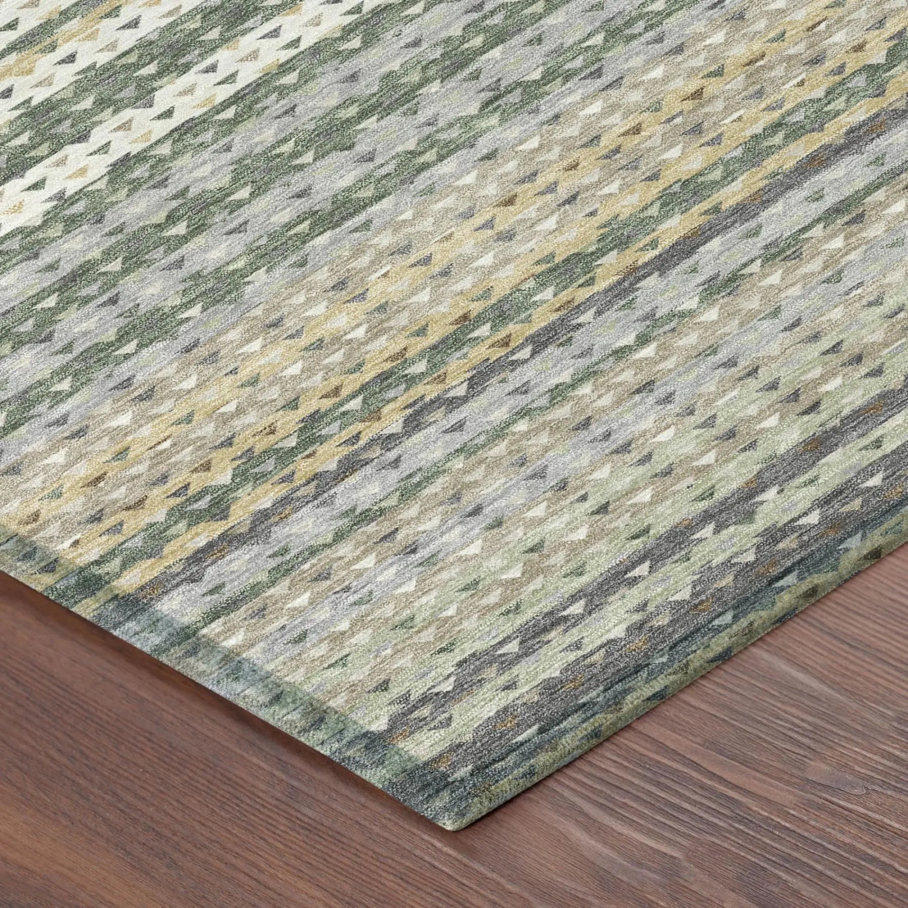 5' X 8' Green And Beige Striped Washable Indoor Outdoor Area Rug Homeroots Outdoor