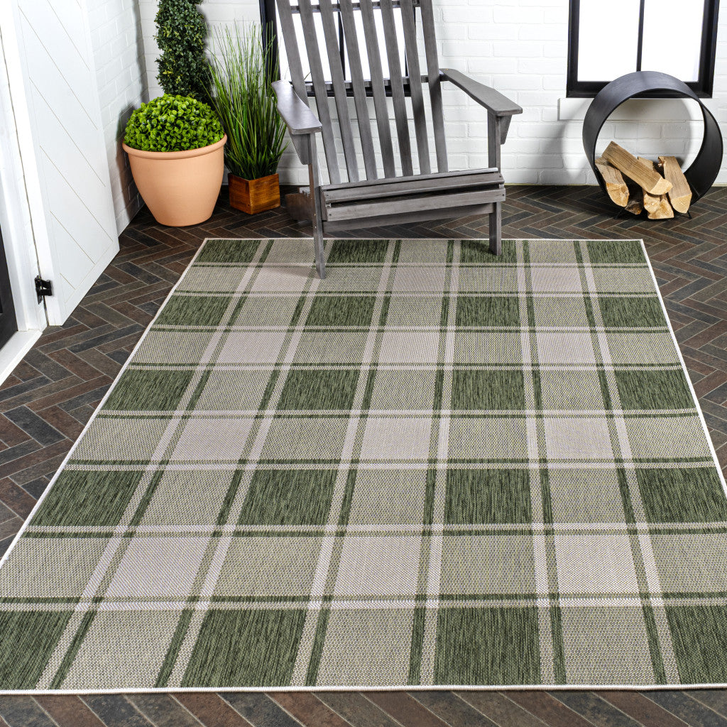 5' X 8' Green And Cream Gingham Indoor Outdoor Area Rug - GreatEagleInc