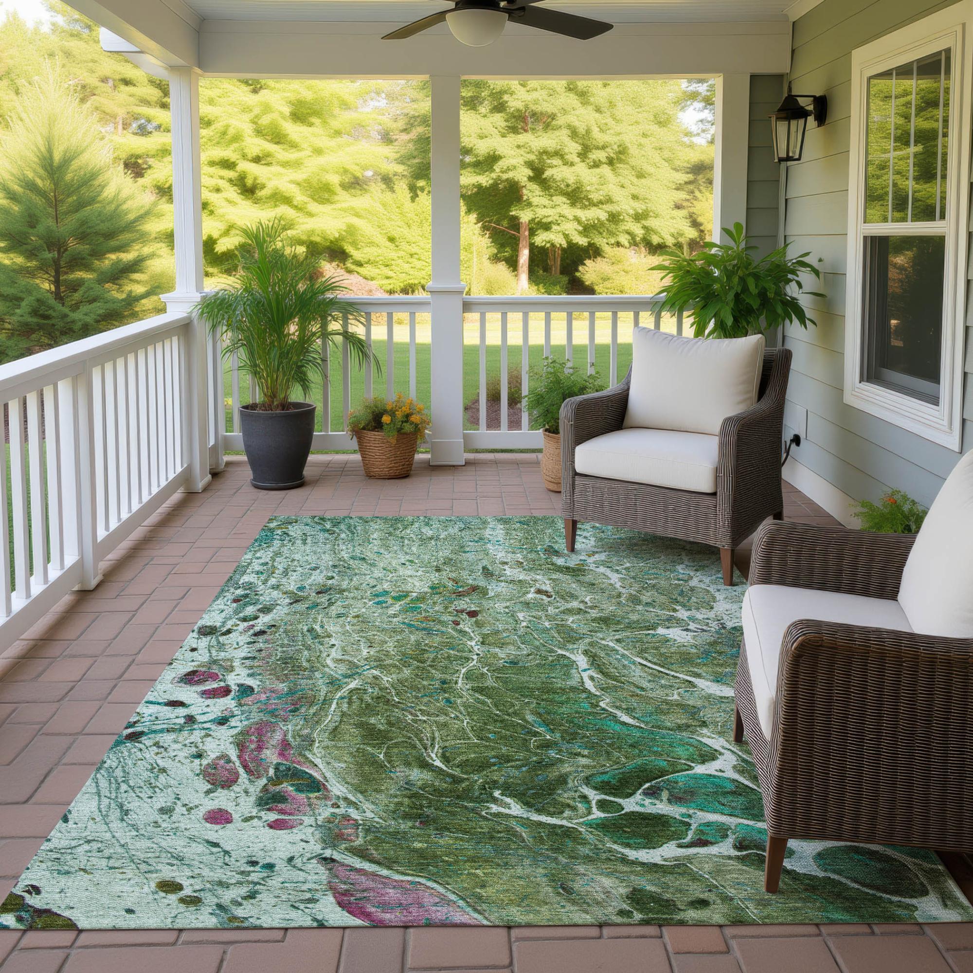 5' X 8' Green And Fern Green Abstract Washable Indoor Outdoor Area Rug Homeroots Outdoor