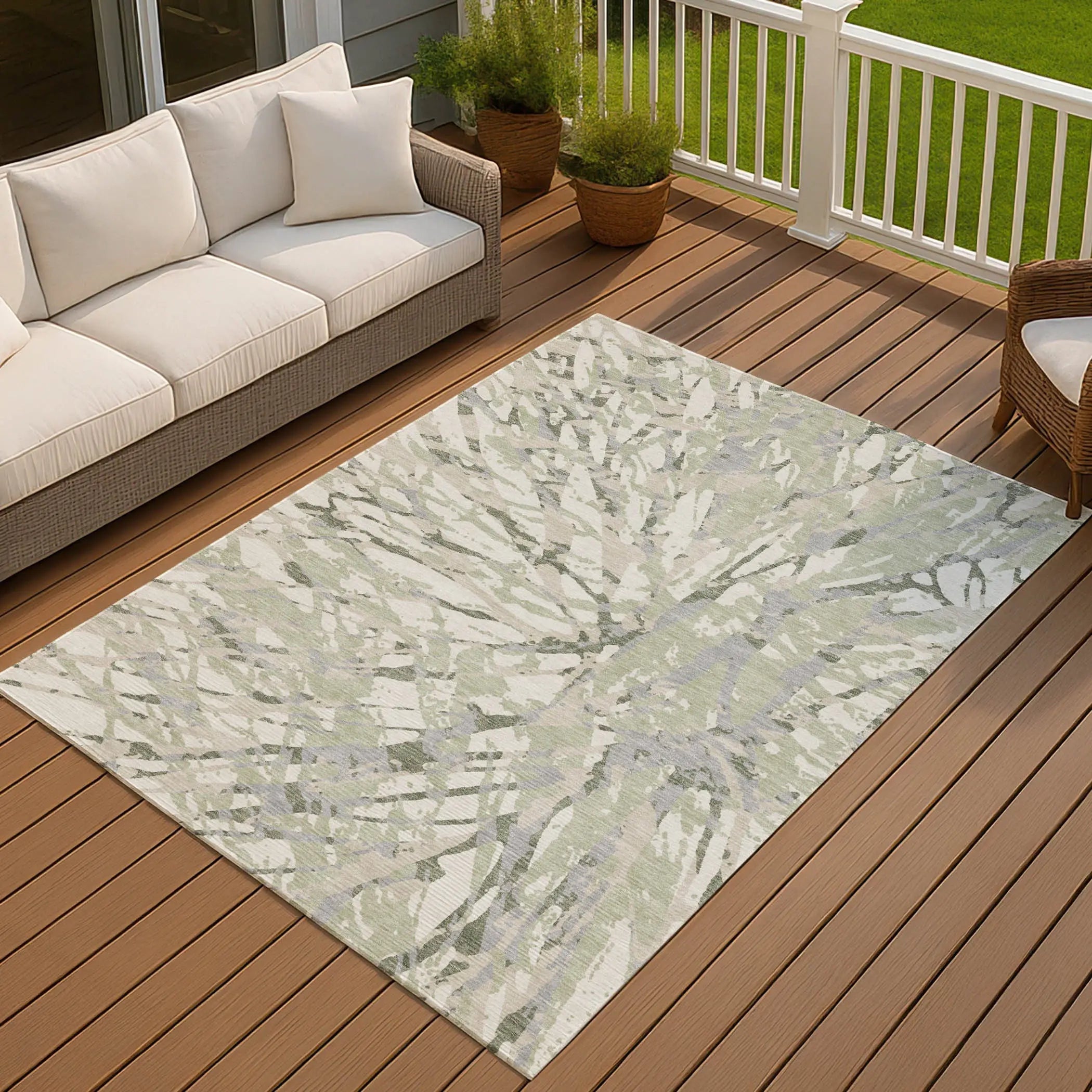 5' X 8' Green And Ivory Abstract Washable Indoor Outdoor Area Rug Homeroots Outdoor