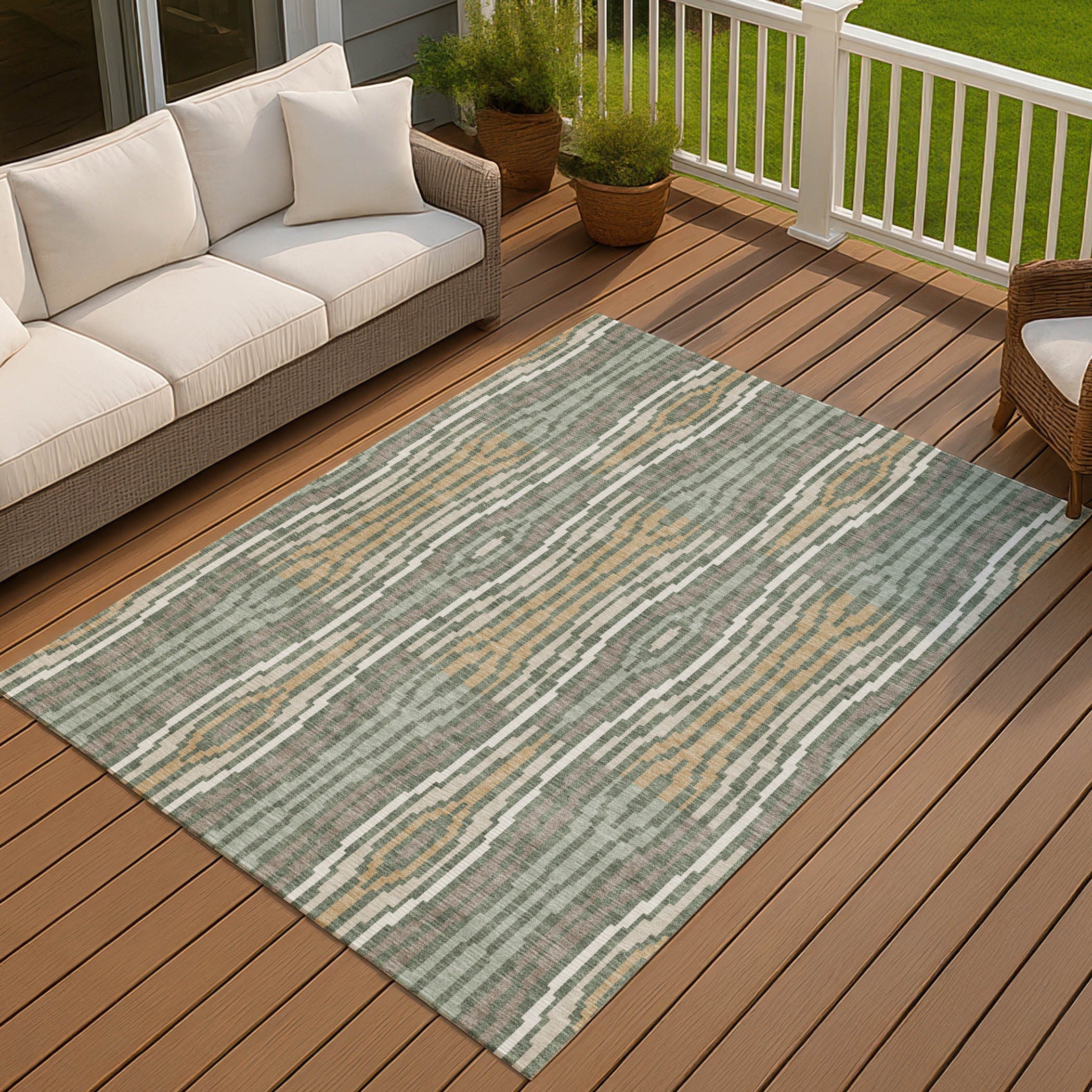 5' X 8' Green And Ivory Abstract Washable Indoor Outdoor Area Rug Homeroots Outdoor